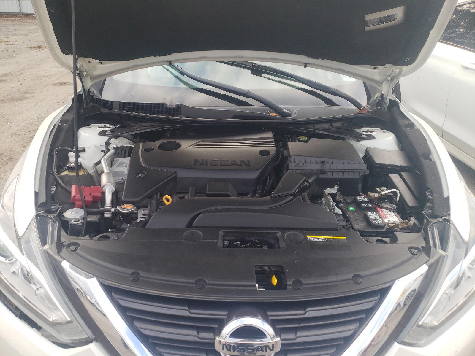 Photo 7 from auction – 2017 NISSAN ALTIMA 2.5 with VIN 1N4AL3AP1HC115246