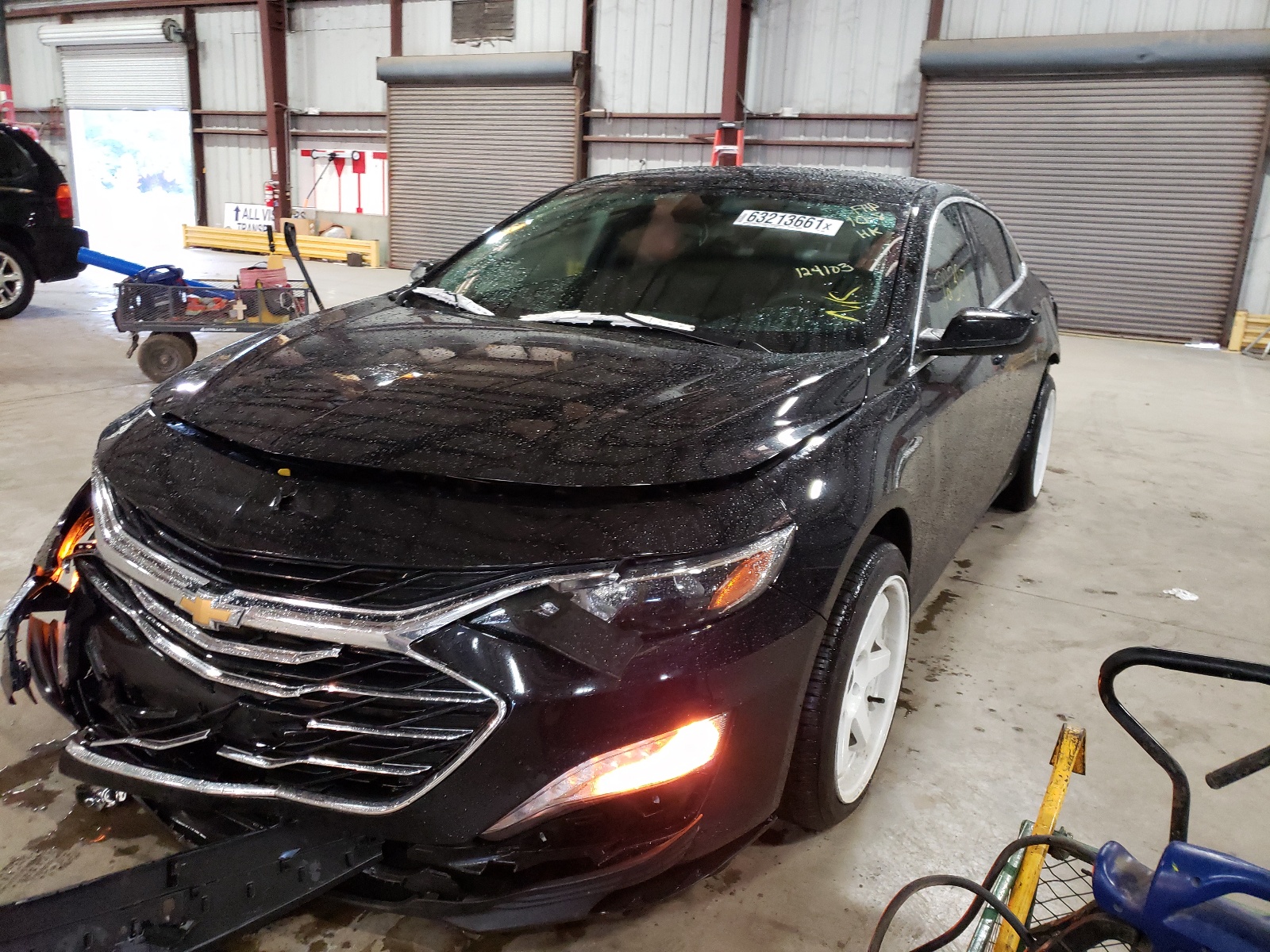 Photo 2 from auction – 2019 CHEVROLET MALIBU LT with VIN 1G1ZD5ST2KF124103