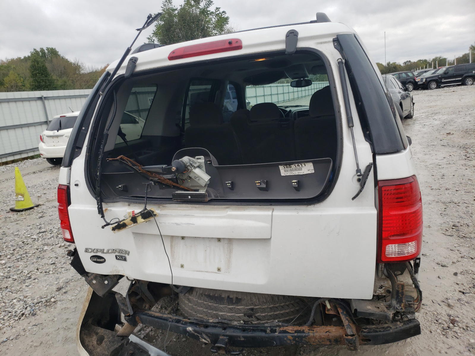 Photo 9 from auction – 2004 FORD EXPLORER X with VIN 1FMZU73E14ZB32385