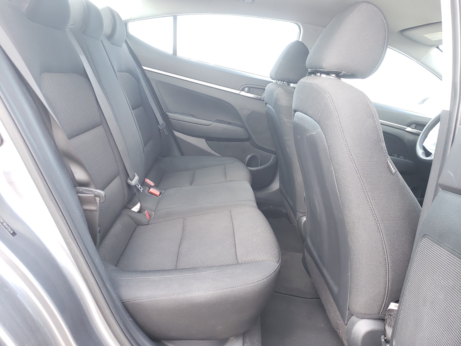 Photo 6 from auction – 2019 HYUNDAI ELANTRA SE with VIN 5NPD74LF3KH472574