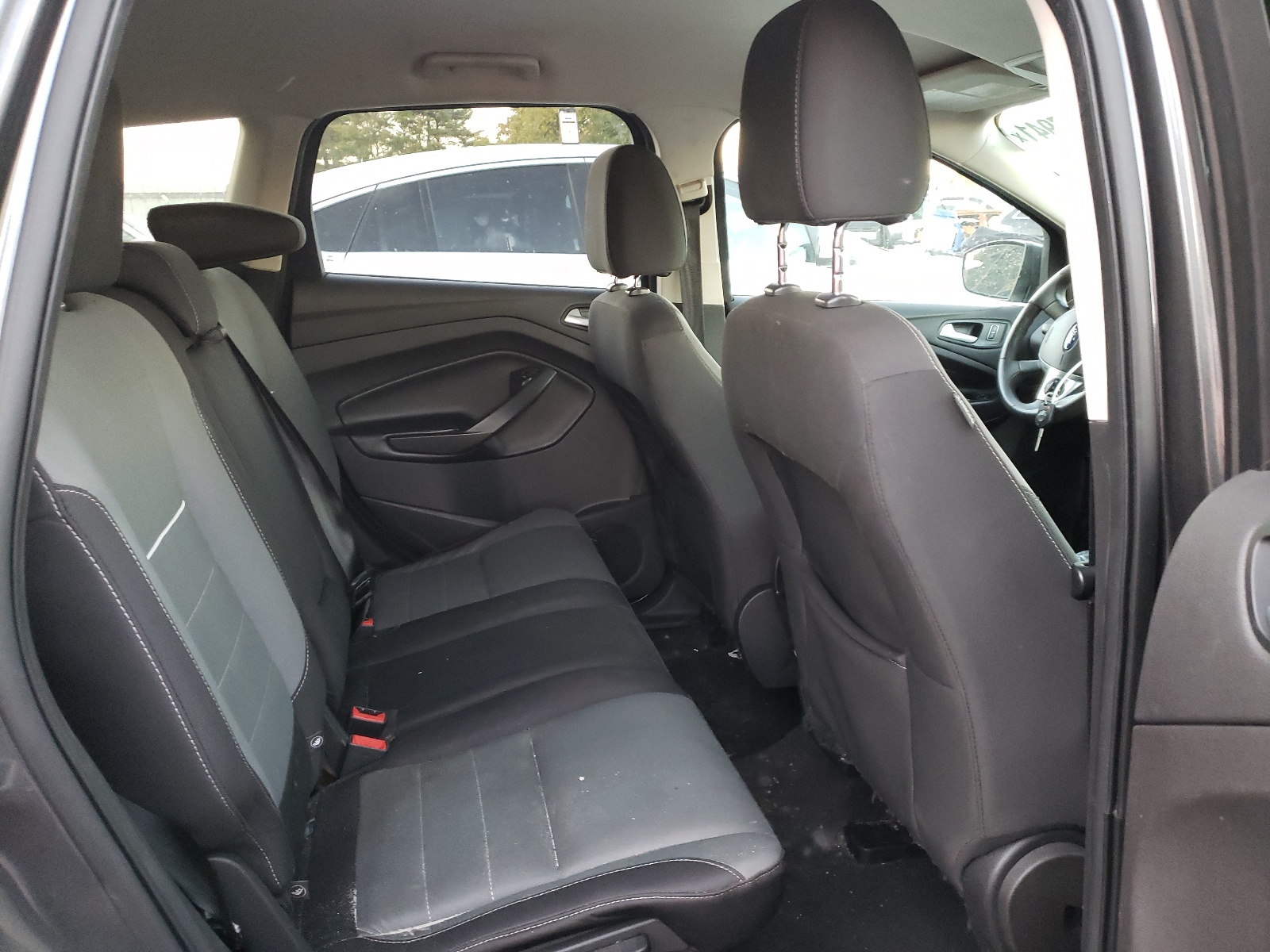 Photo 6 from auction – 2015 FORD ESCAPE SE with VIN 1FMCU9GX8FUB74324
