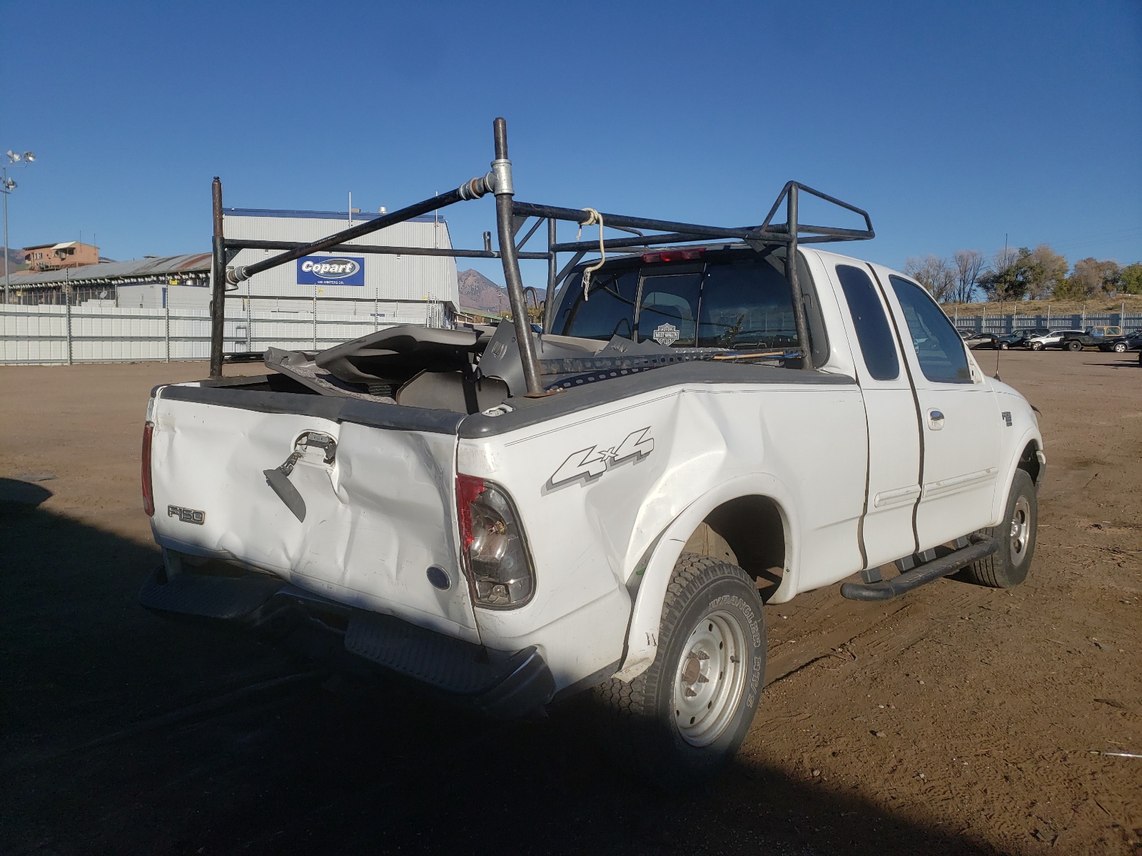 Photo 4 from auction – 2002 FORD F150 with VIN 1FTRX18LX2NA91730