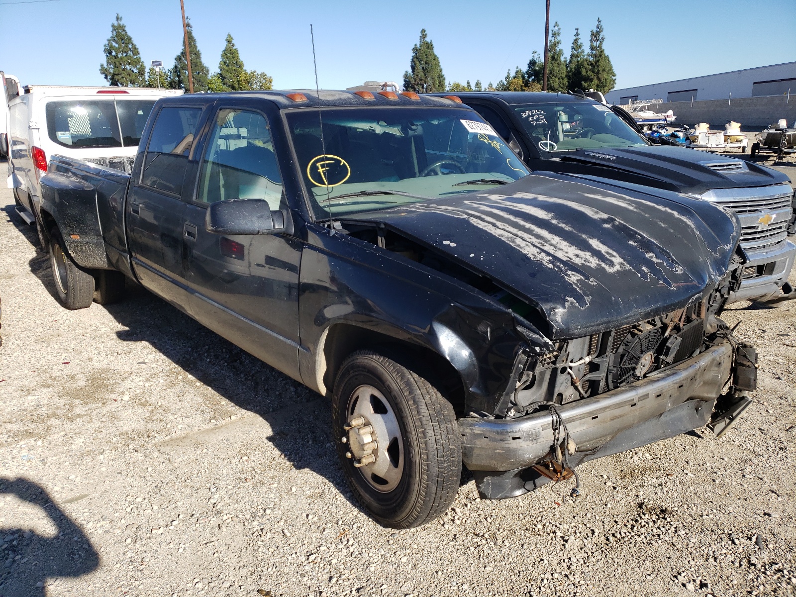 Photo 1 from auction – 2000 CHEVROLET GMT-400 C3 with VIN 1GCHC33J0YF505559