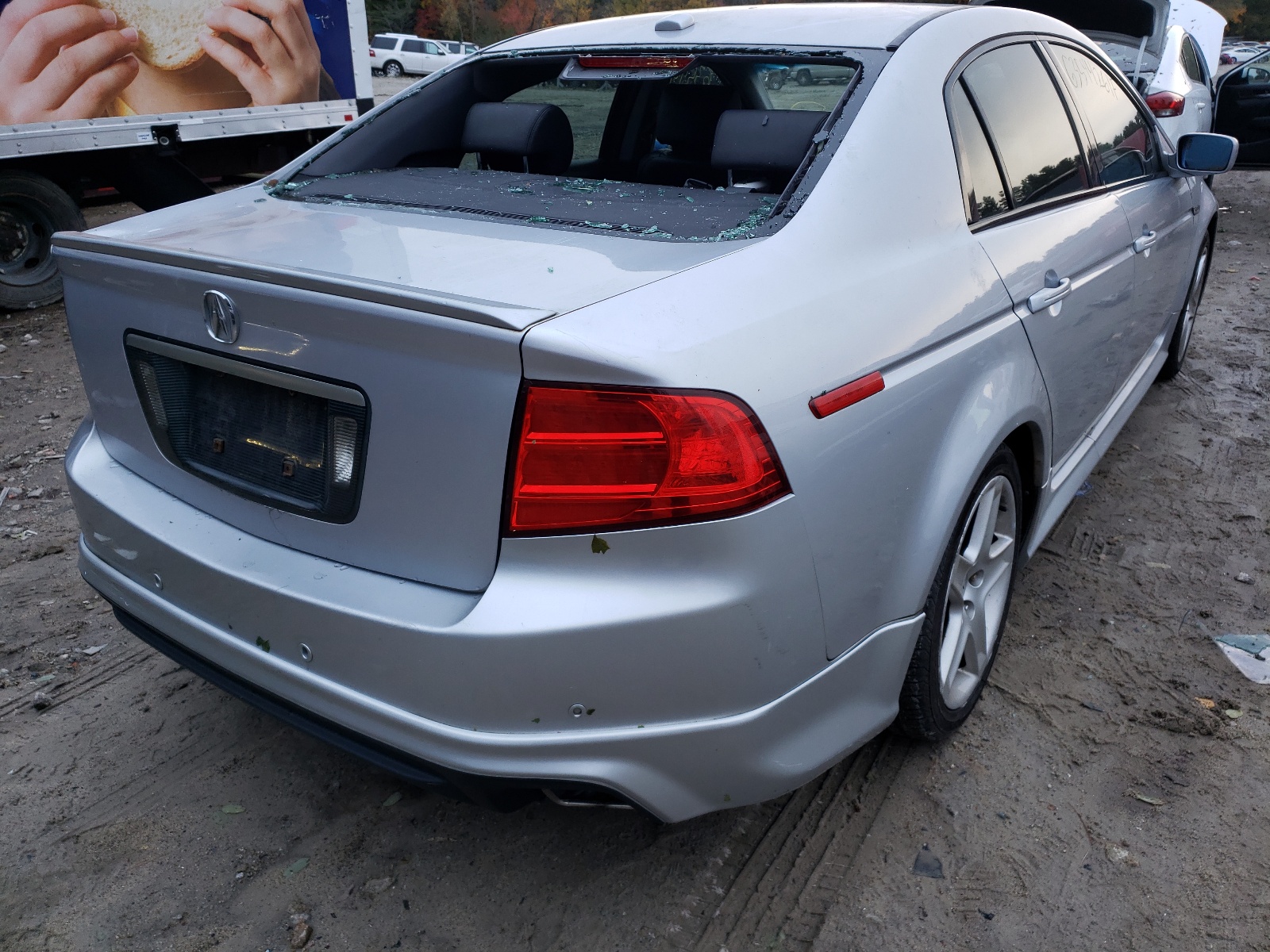 Photo 4 from auction – 2004 ACURA TL with VIN 19UUA66284A001621
