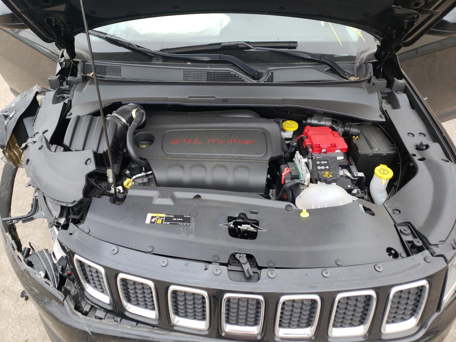 Photo 7 from auction – 2020 JEEP COMPASS LA with VIN 3C4NJDBB3LT115935
