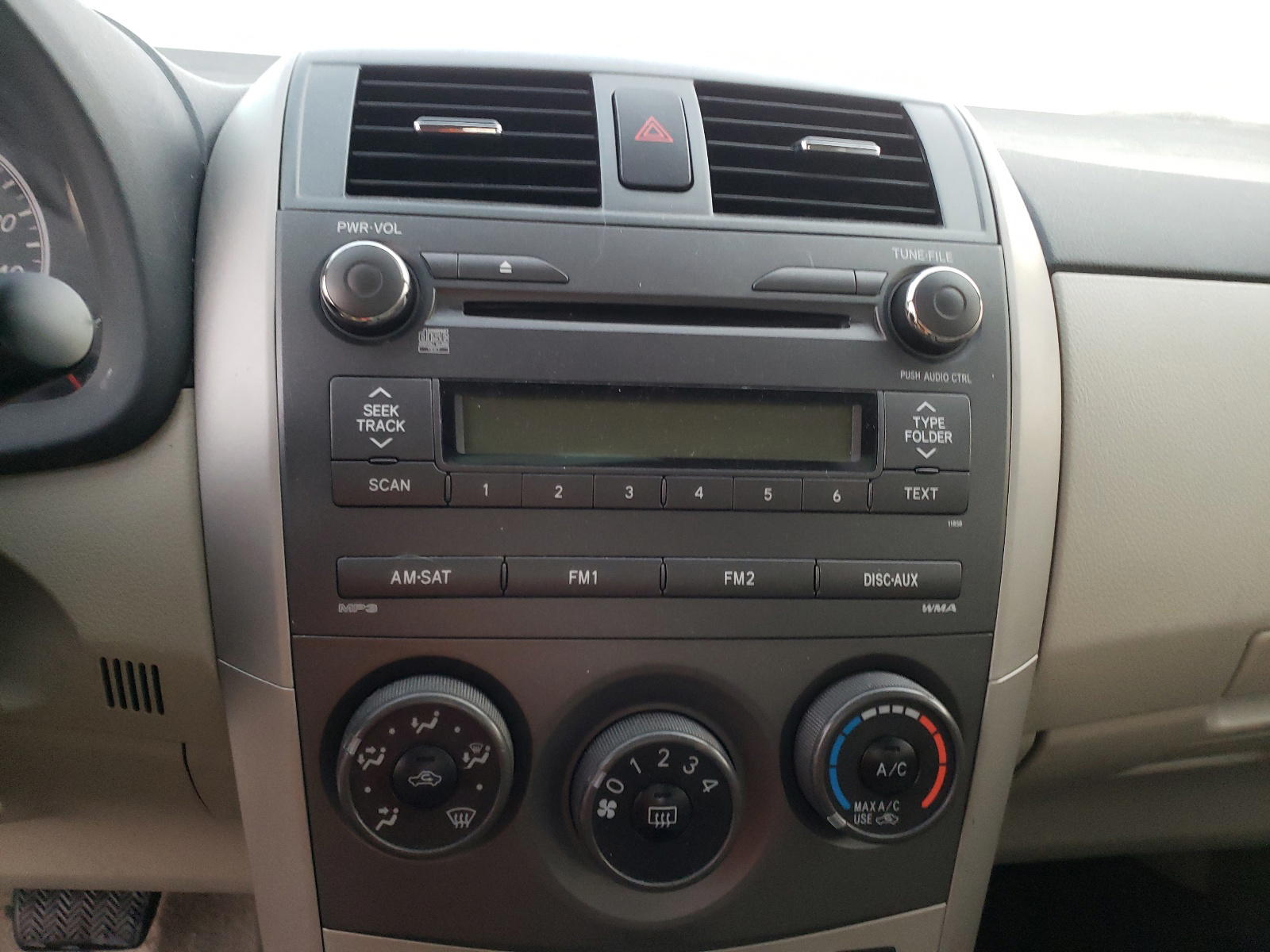 Photo 9 from auction – 2011 TOYOTA COROLLA BA with VIN 2T1BU4EE3BC702279