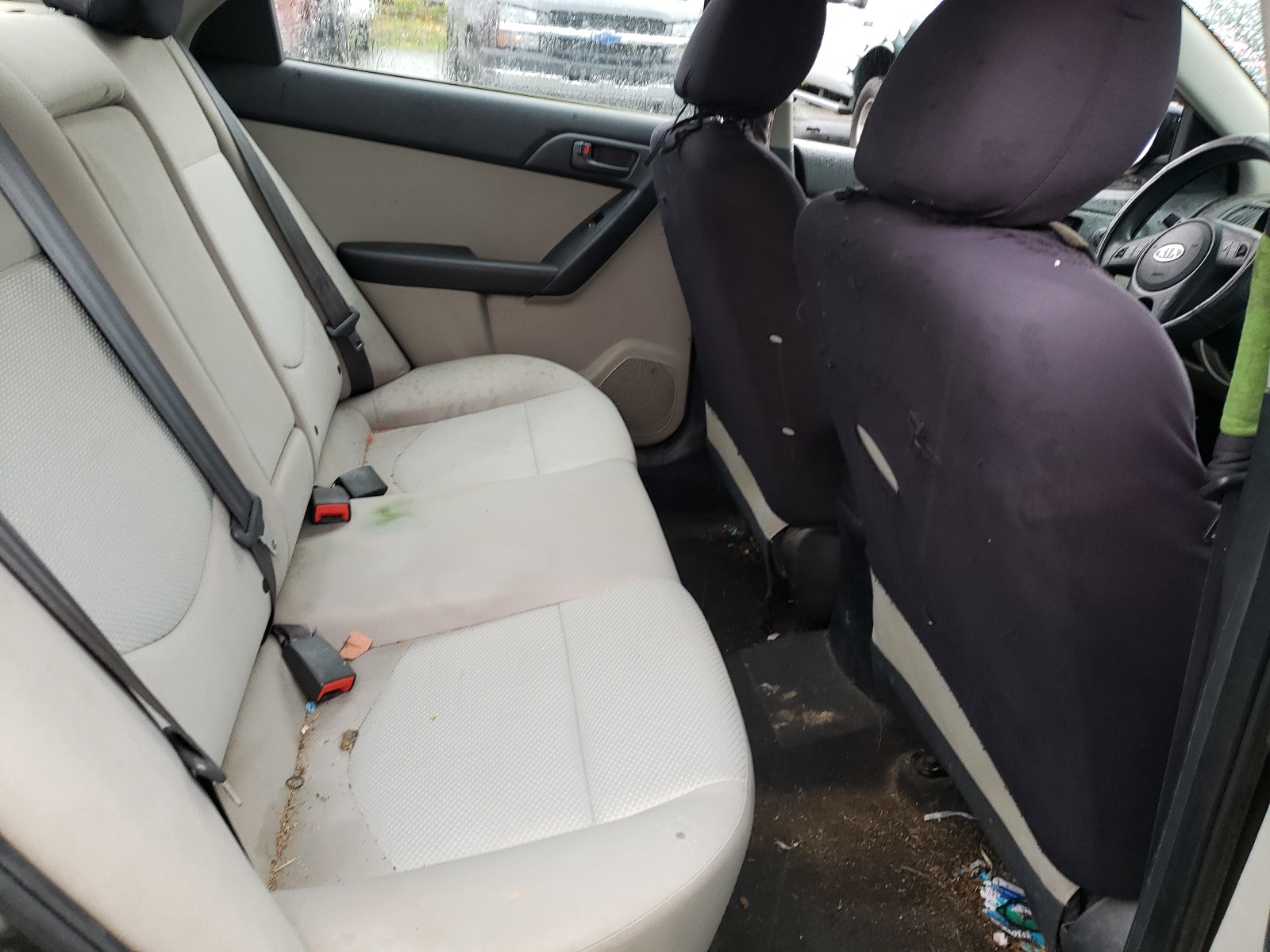 Photo 6 from auction – 2010 KIA FORTE EX with VIN KNAFU4A2XA5052615