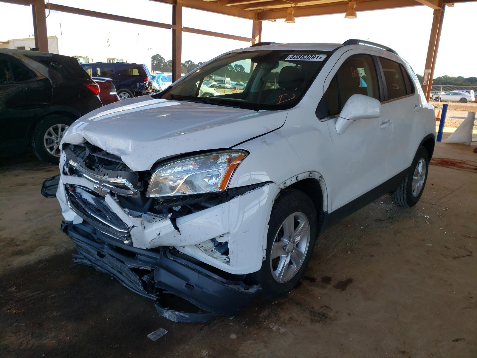 Photo 2 from auction – 2016 CHEVROLET TRAX 1LT with VIN 3GNCJLSB7GL141453
