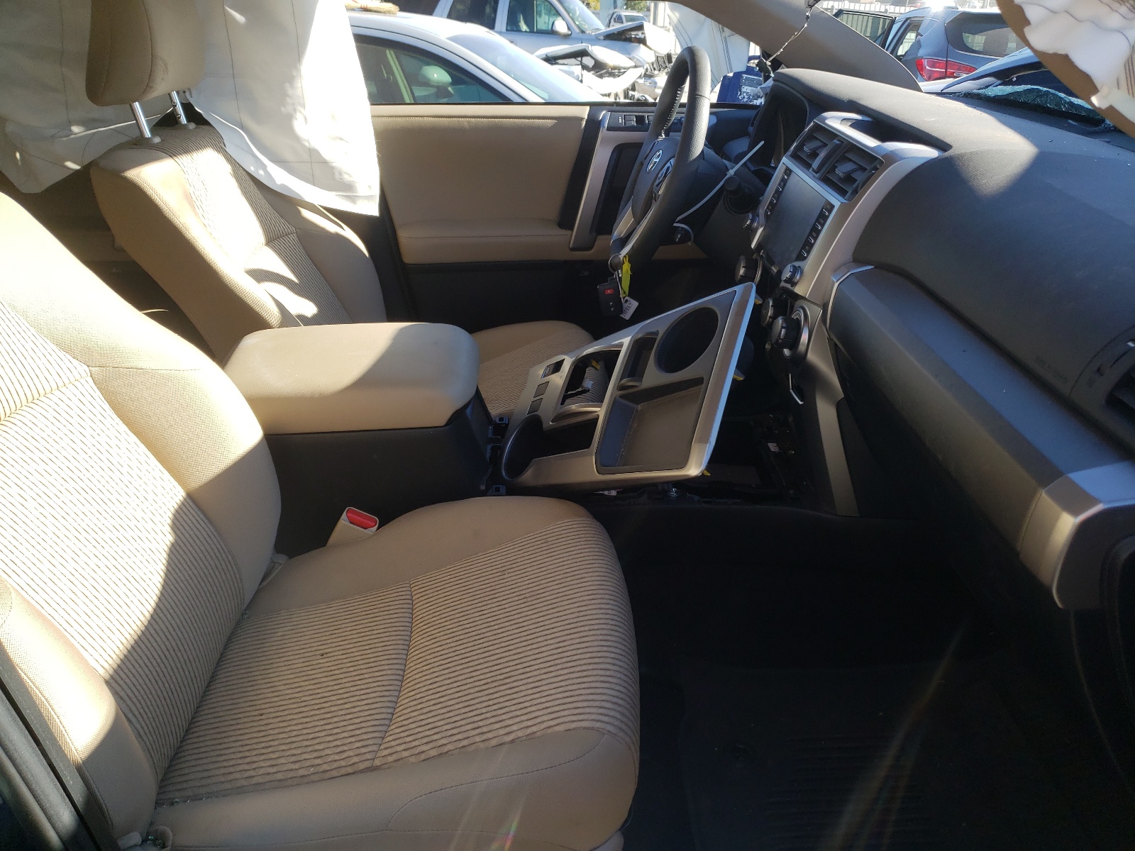 Photo 5 from auction – 2021 TOYOTA 4RUNNER SR with VIN JTEEU5JR3M5250700