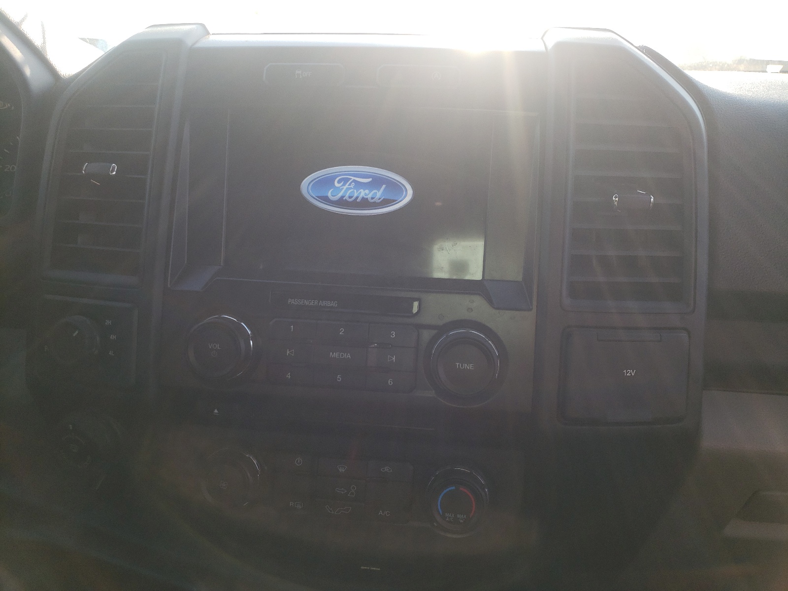 Photo 9 from auction – 2017 FORD F150 SUPER with VIN 1FTEW1EG1HKD19102