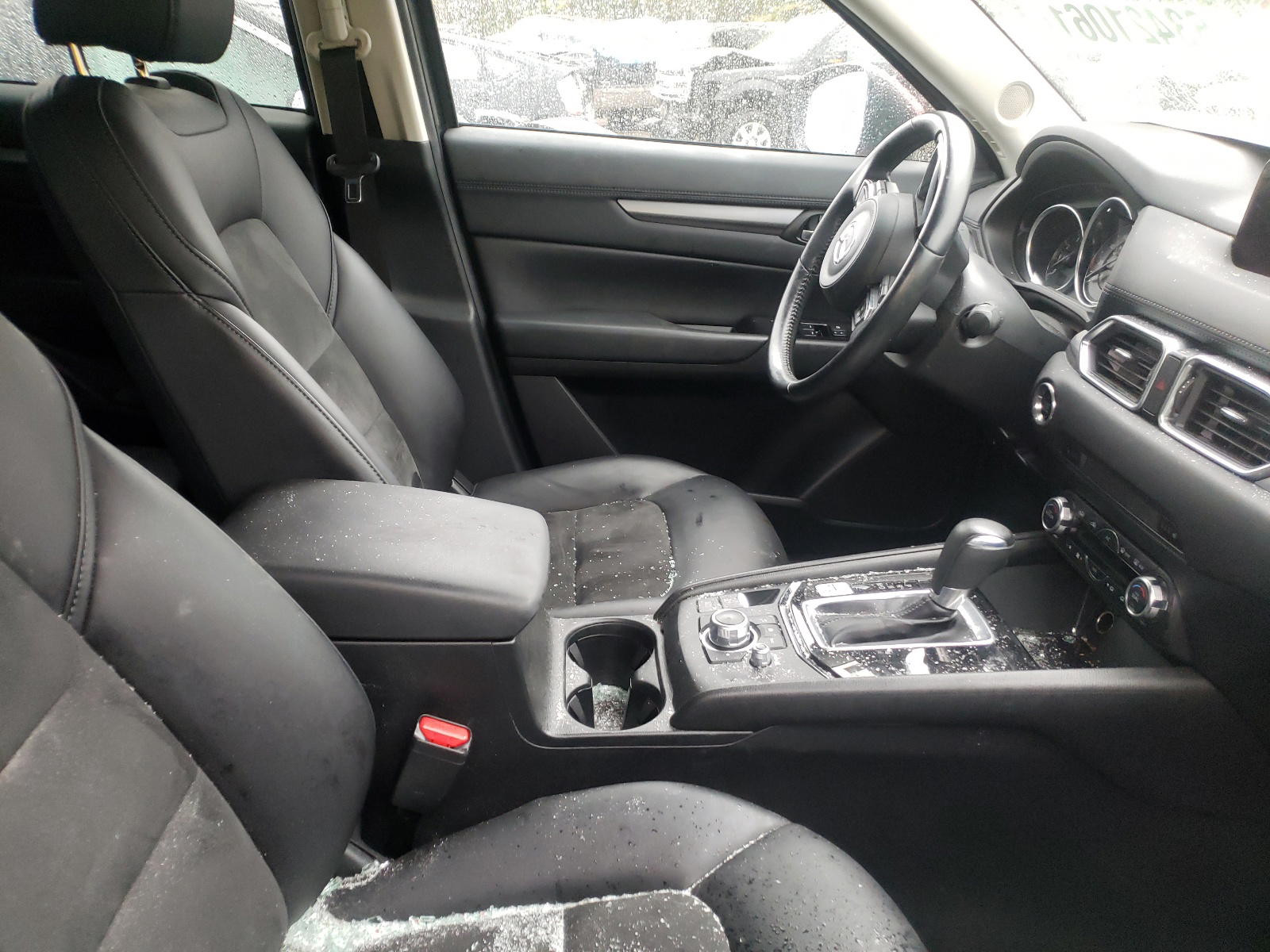 Photo 5 from auction – 2018 MAZDA CX-5 TOURI with VIN JM3KFACMXJ1471684