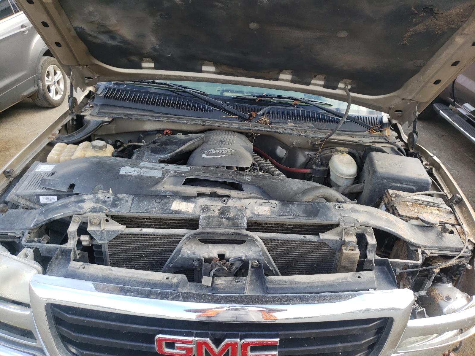 Zdjęcie 7 z aukcji – 2004 GMC NEW SIERRA z VIN 2GTEC19T841253948