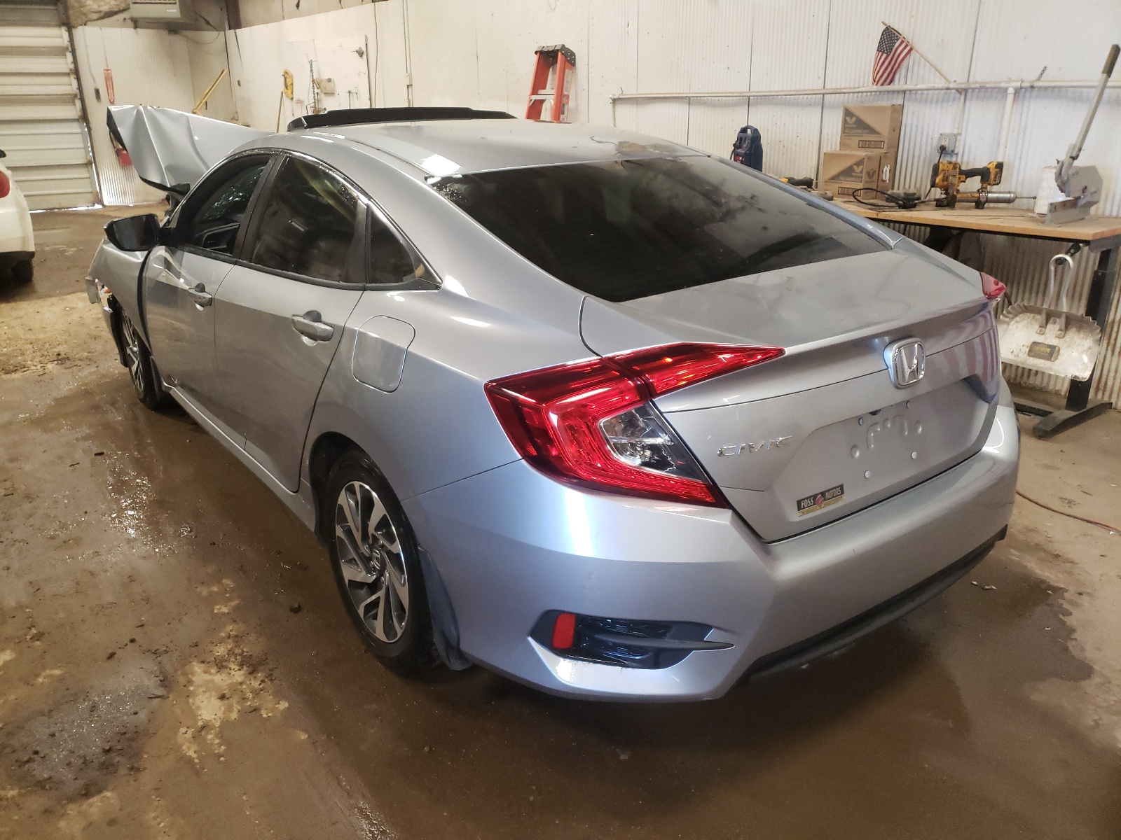 Foto 3 de la subasta – 2016 HONDA CIVIC EX con VIN 2HGFC2F73GH507905