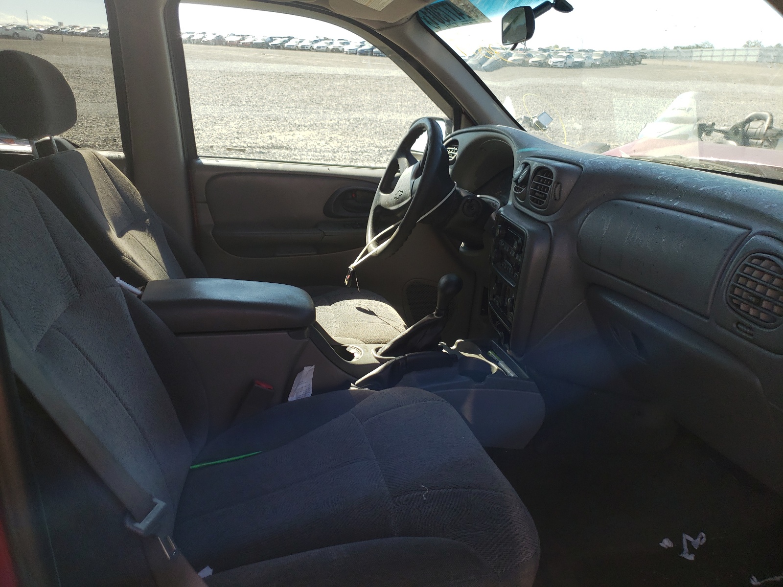 Photo 5 from auction – 2004 CHEVROLET TRAILBLAZE with VIN 1GNDT13S942200999