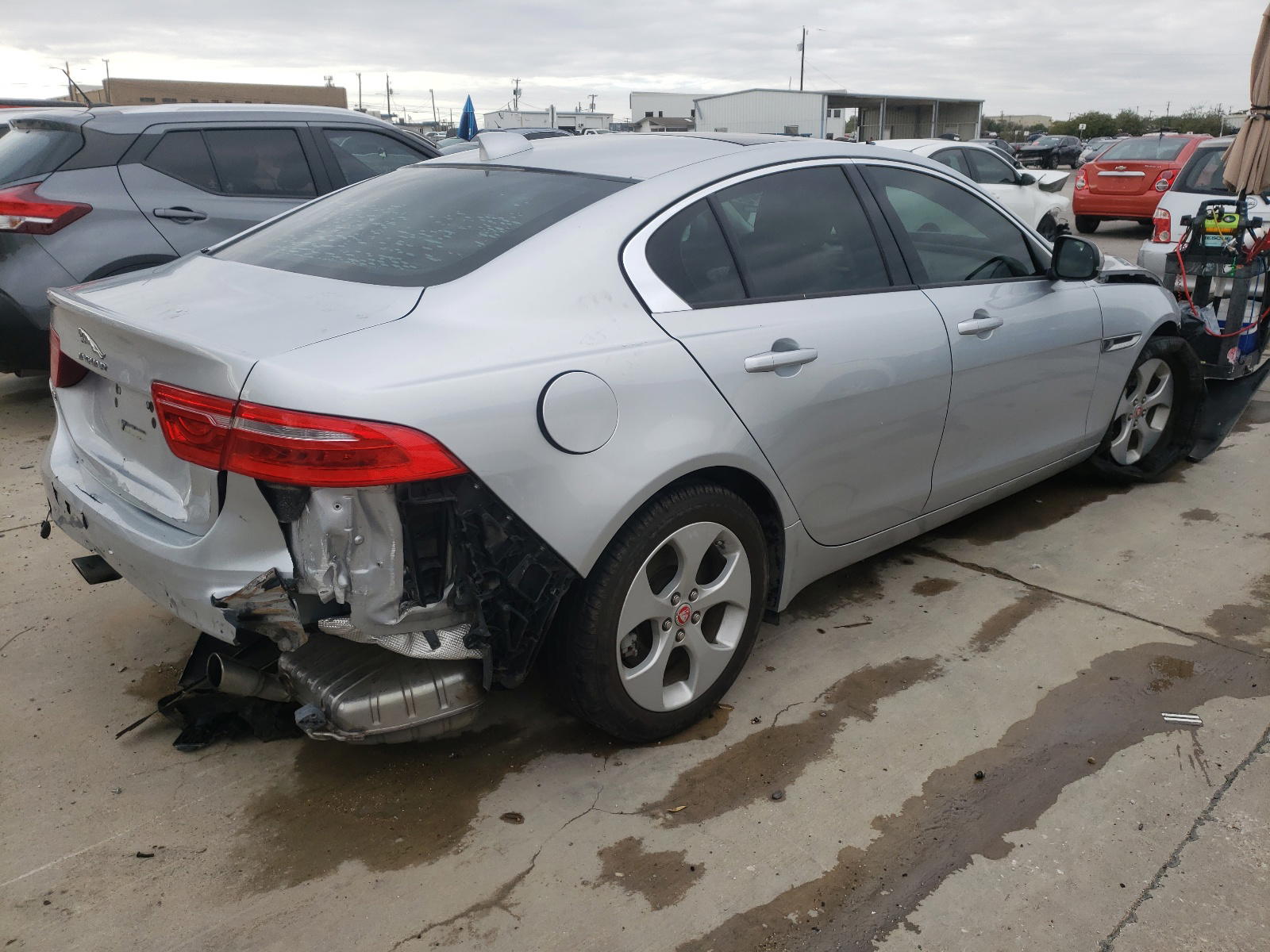 Photo 4 from auction – 2017 JAGUAR XE with VIN SAJAR4BG1HA965162