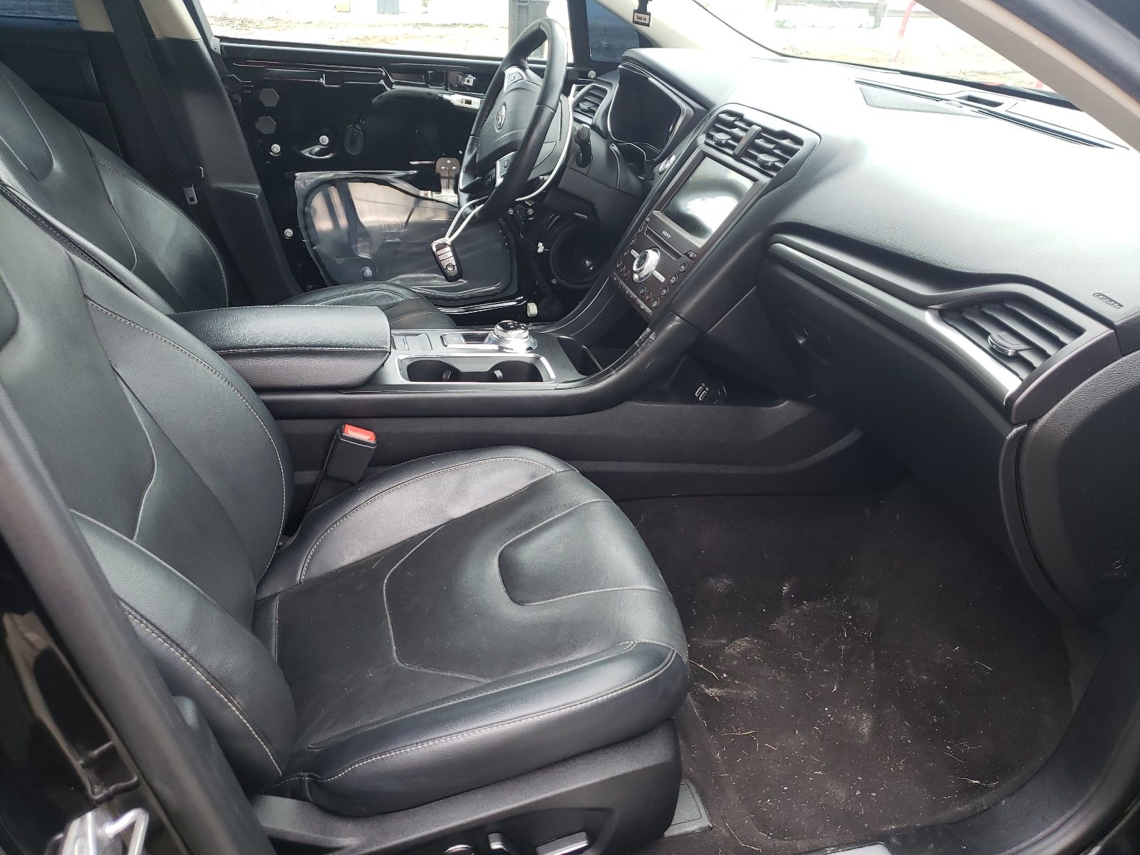 Photo 5 from auction – 2019 FORD FUSION TIT with VIN 3FA6P0K96KR234332