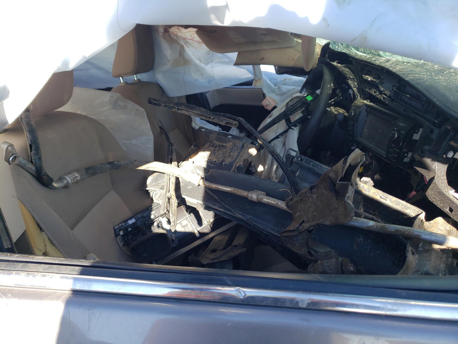 Photo 5 from auction – 2015 TOYOTA COROLLA EC with VIN 5YFBPRHE7FP180391