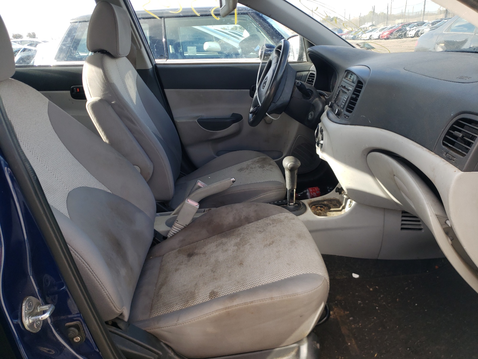 Photo 5 from auction – 2011 HYUNDAI ACCENT GLS with VIN KMHCN4AC7BU618065