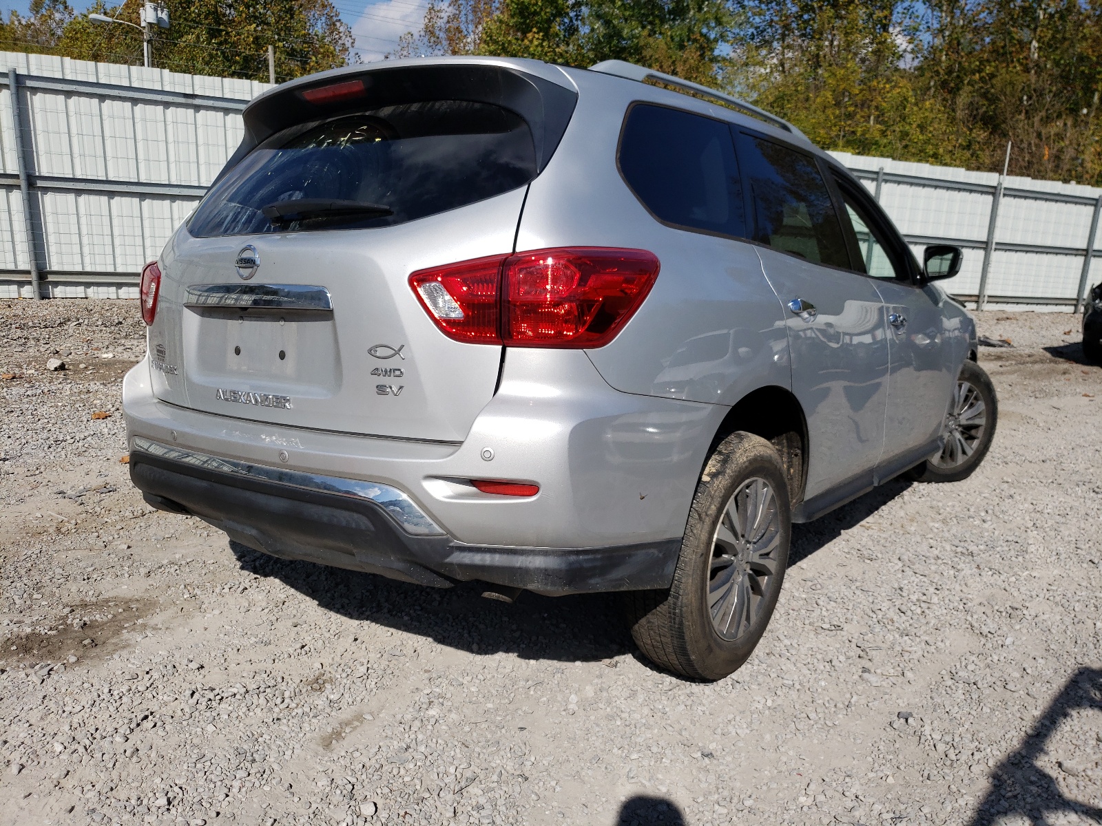 Photo 4 from auction – 2019 NISSAN PATHFINDER with VIN 5N1DR2MM4KC580656