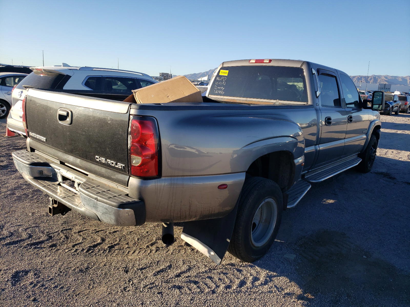 Photo 4 from auction – 2006 CHEVROLET SILVERADO with VIN 1GCJK33D46F222819