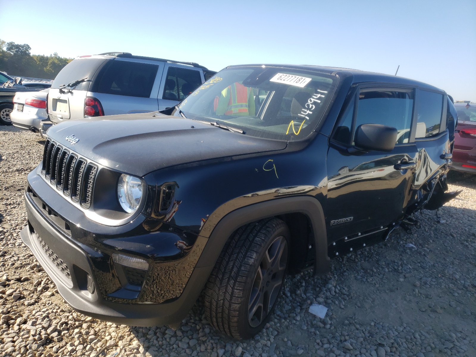 Photo 2 from auction – 2021 JEEP RENEGADE with VIN ZACNJCAB4MPM38828