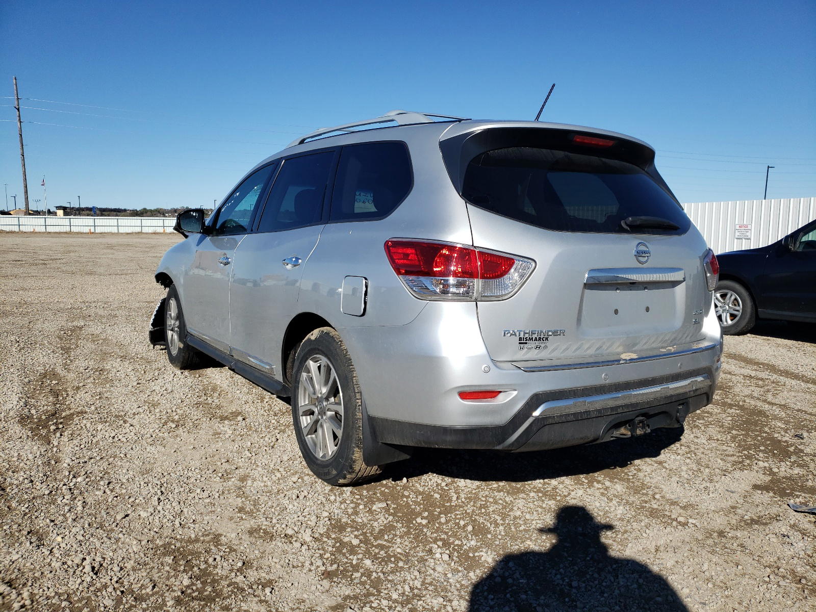 Photo 3 from auction – 2015 NISSAN PATHFINDER with VIN 5N1AR2MM2FC702066