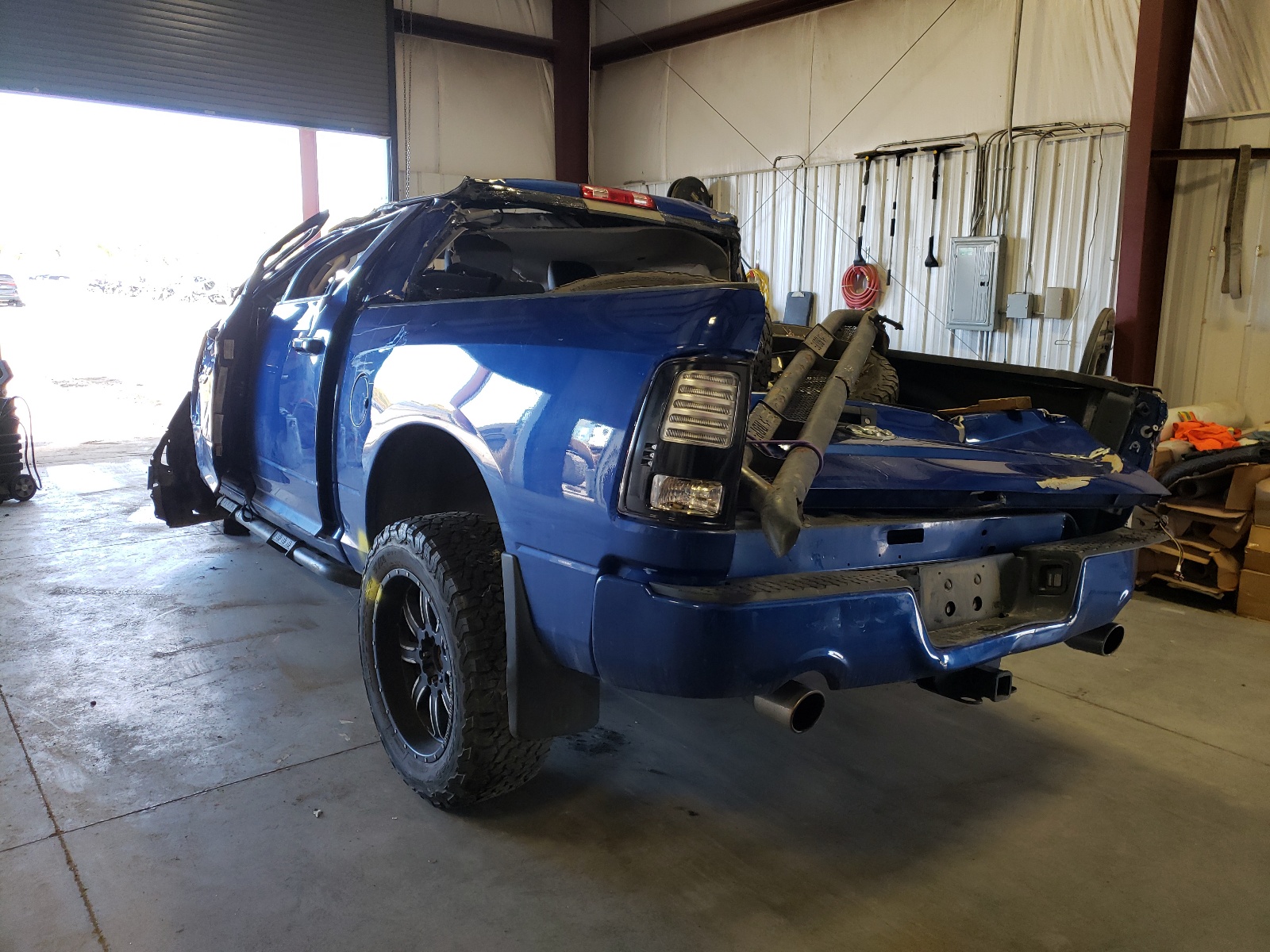 Photo 3 from auction – 2016 RAM 1500 SPORT with VIN 1C6RR7MT8GS406222