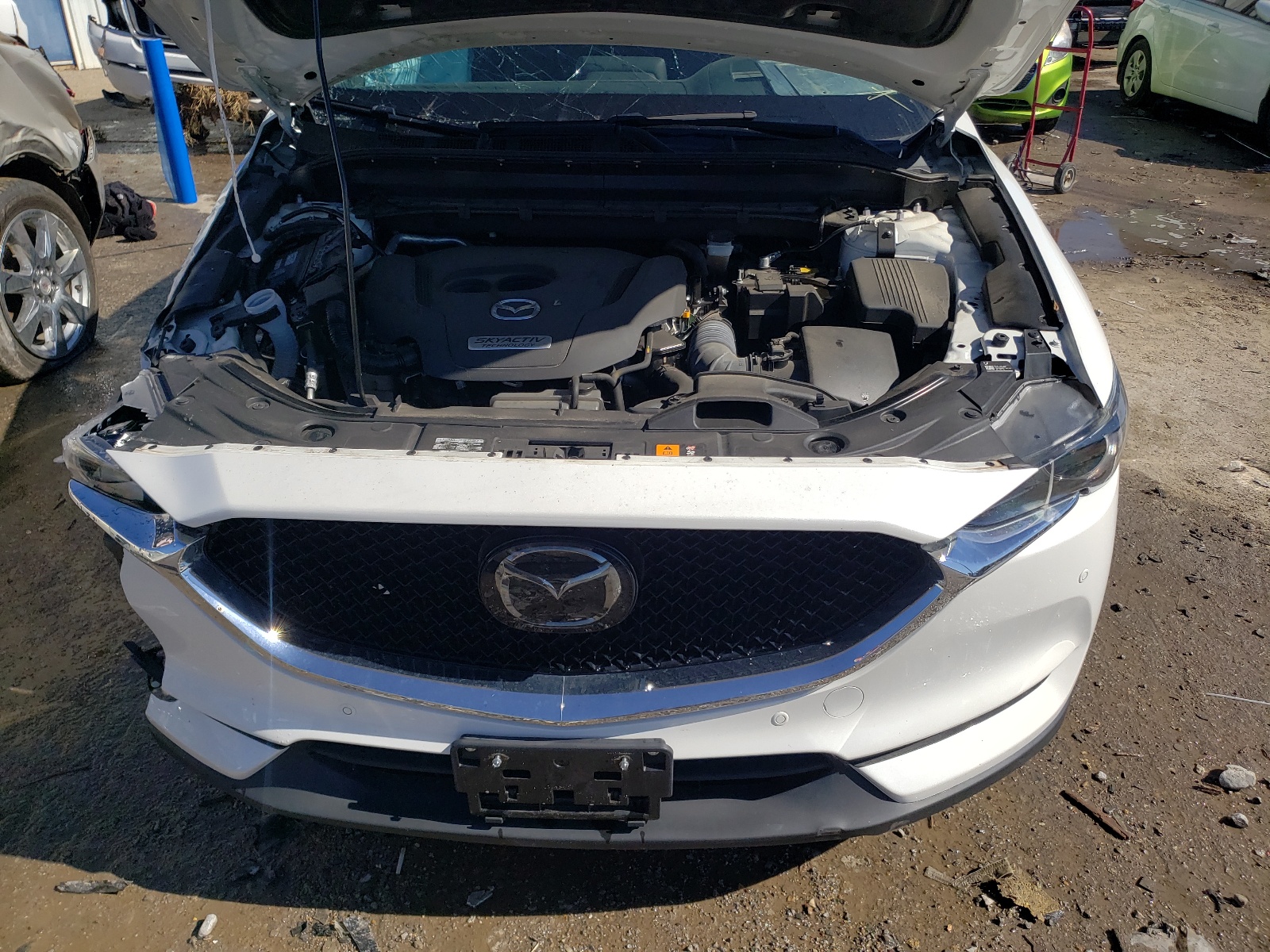 Photo 7 from auction – 2019 MAZDA CX-5 SIGNA with VIN JM3KFBEY1K0637068