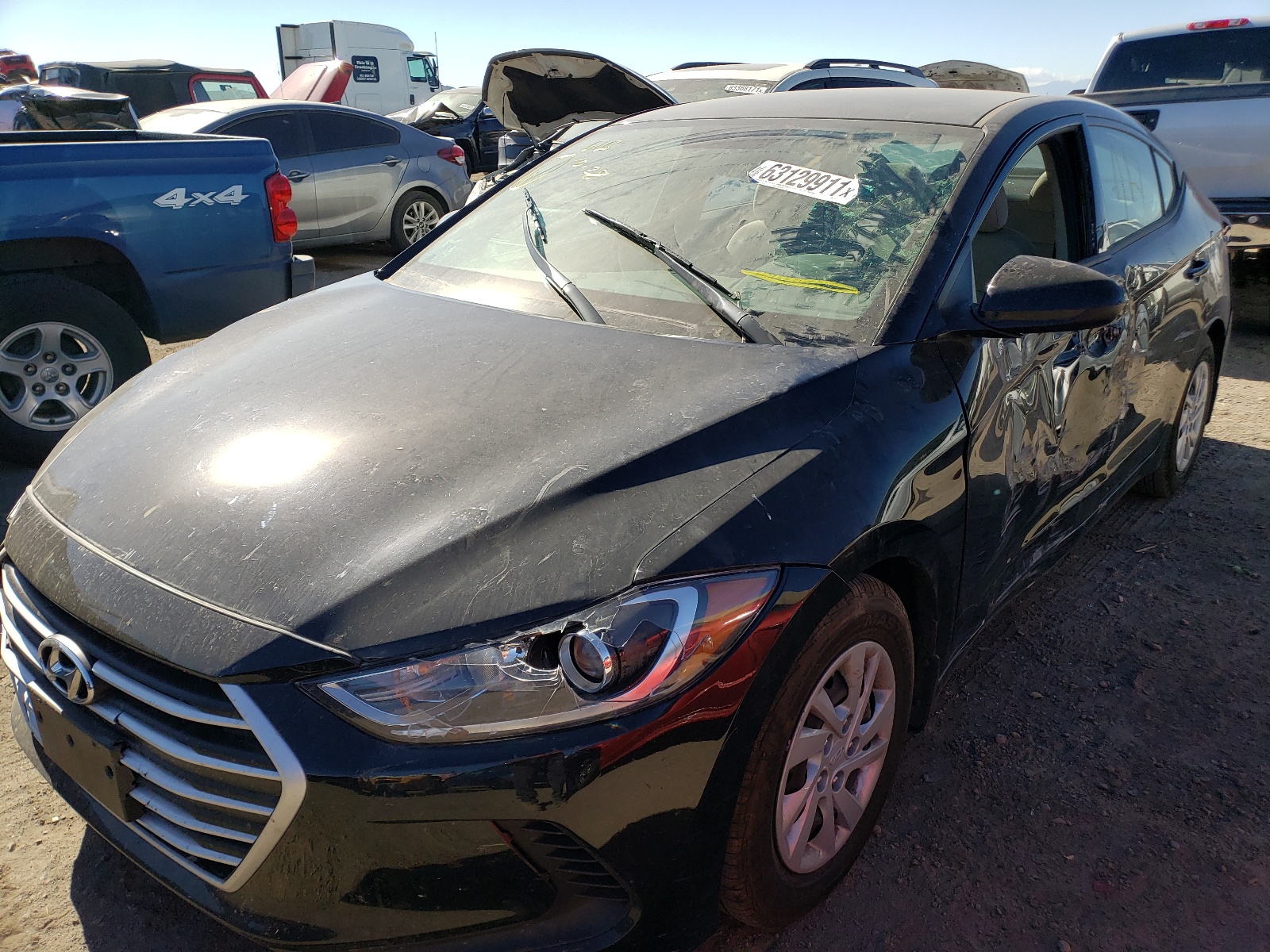 Photo 2 from auction – 2018 HYUNDAI ELANTRA SE with VIN 5NPD74LF2JH301751