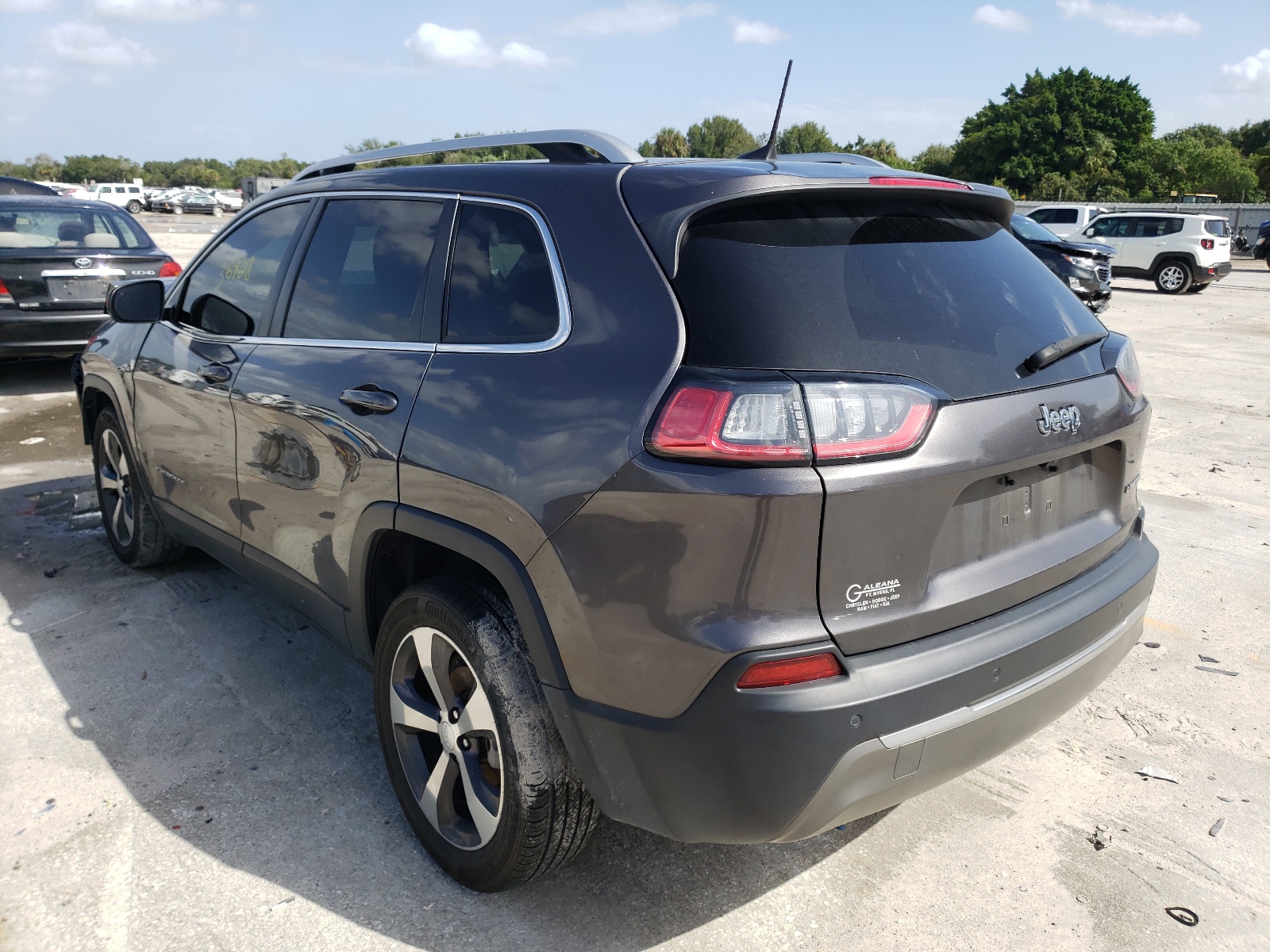 Photo 3 from auction – 2019 JEEP CHEROKEE L with VIN 1C4PJLDB4KD340921