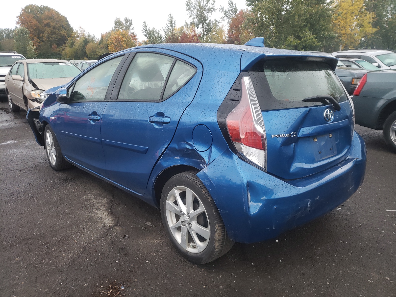 Photo 3 from auction – 2015 TOYOTA PRIUS C with VIN JTDKDTB38F1091768