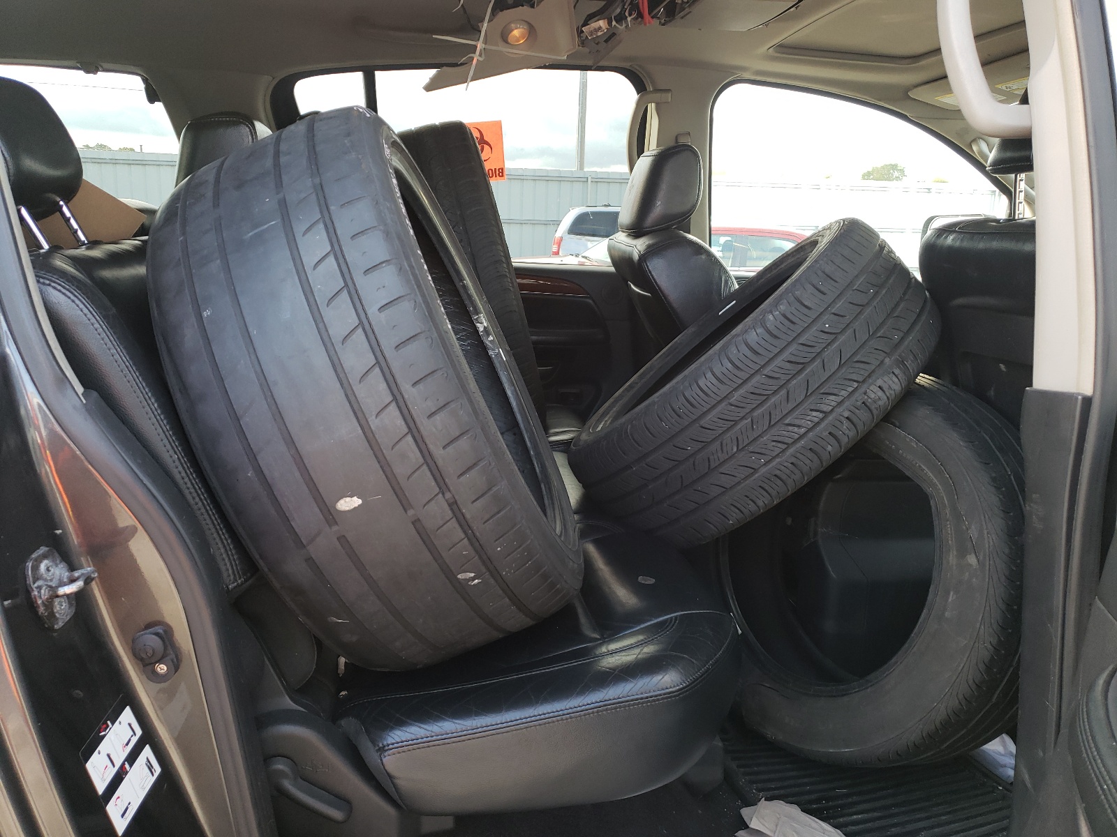 Photo 6 from auction – 2010 INFINITI QX56 with VIN 5N3ZA0NC2AN901398
