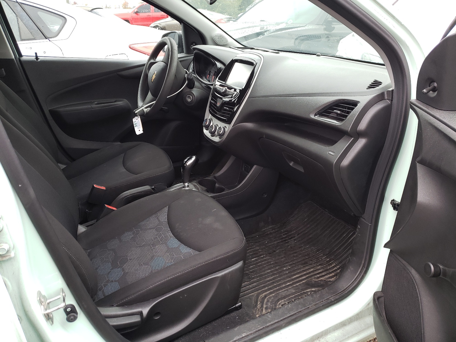 Photo 5 from auction – 2018 CHEVROLET SPARK LS with VIN KL8CB6SA1JC480493