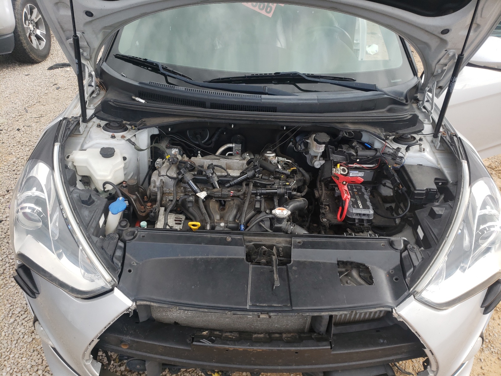 Фото 7 с аукциона – 2014 HYUNDAI VELOSTER T с VIN KMHTC6AEXEU209405