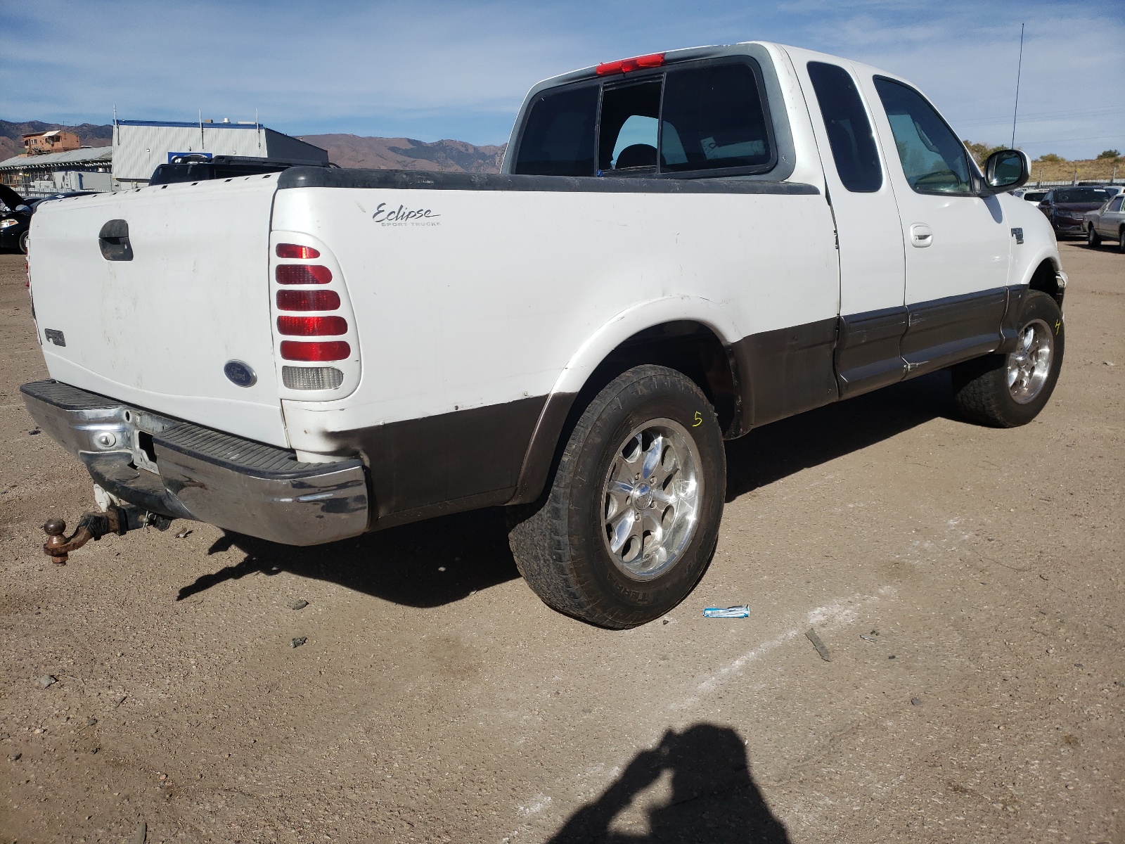 Photo 4 from auction – 1998 FORD F150 with VIN 1FTRX18LXWNB56744