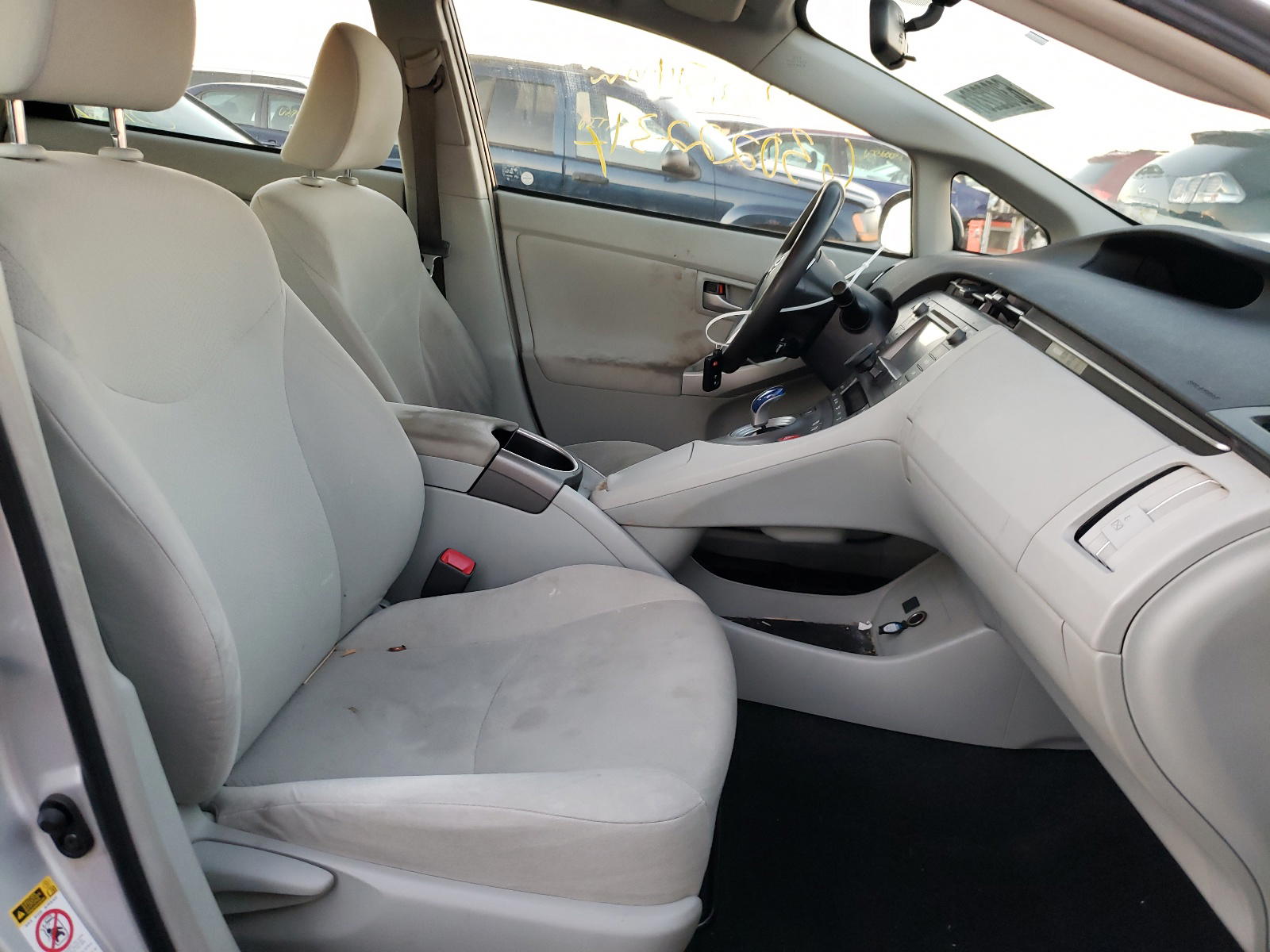 Photo 5 from auction – 2013 TOYOTA PRIUS with VIN JTDKN3DU7D0339854