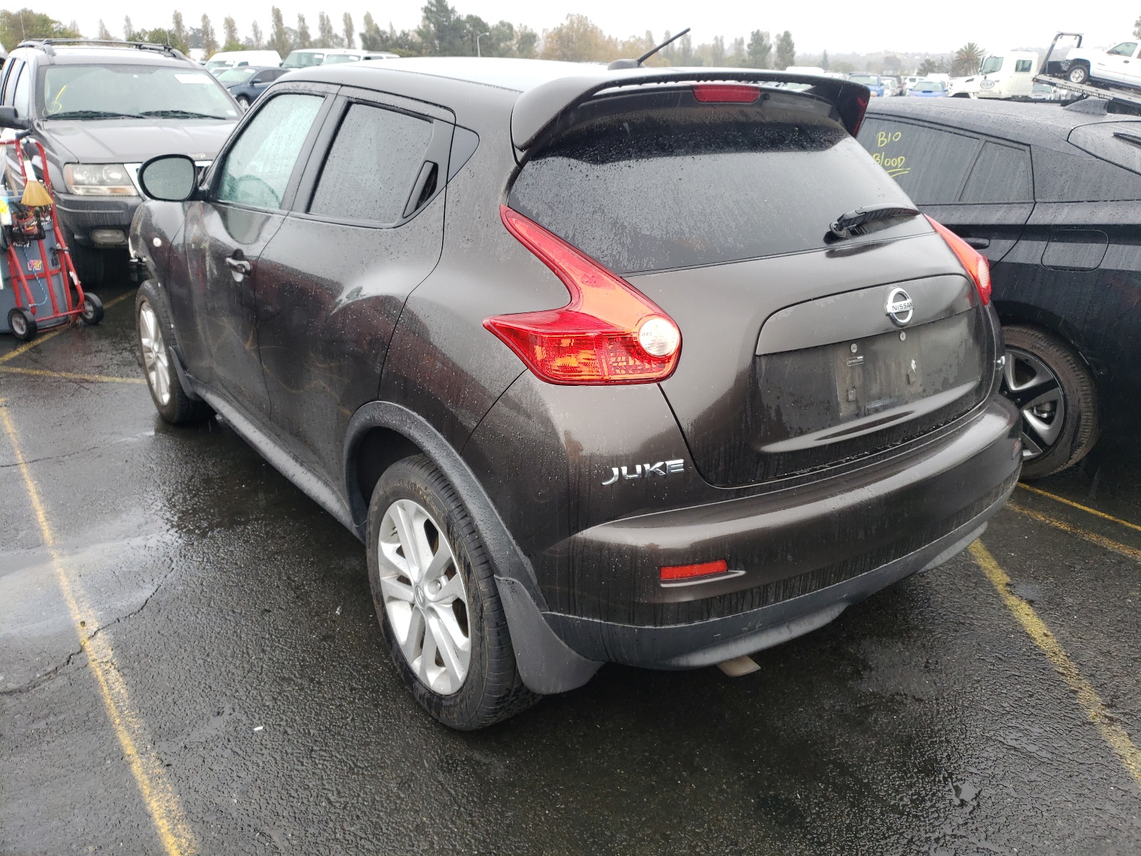 Photo 3 from auction – 2011 NISSAN JUKE S with VIN JN8AF5MR5BT005600