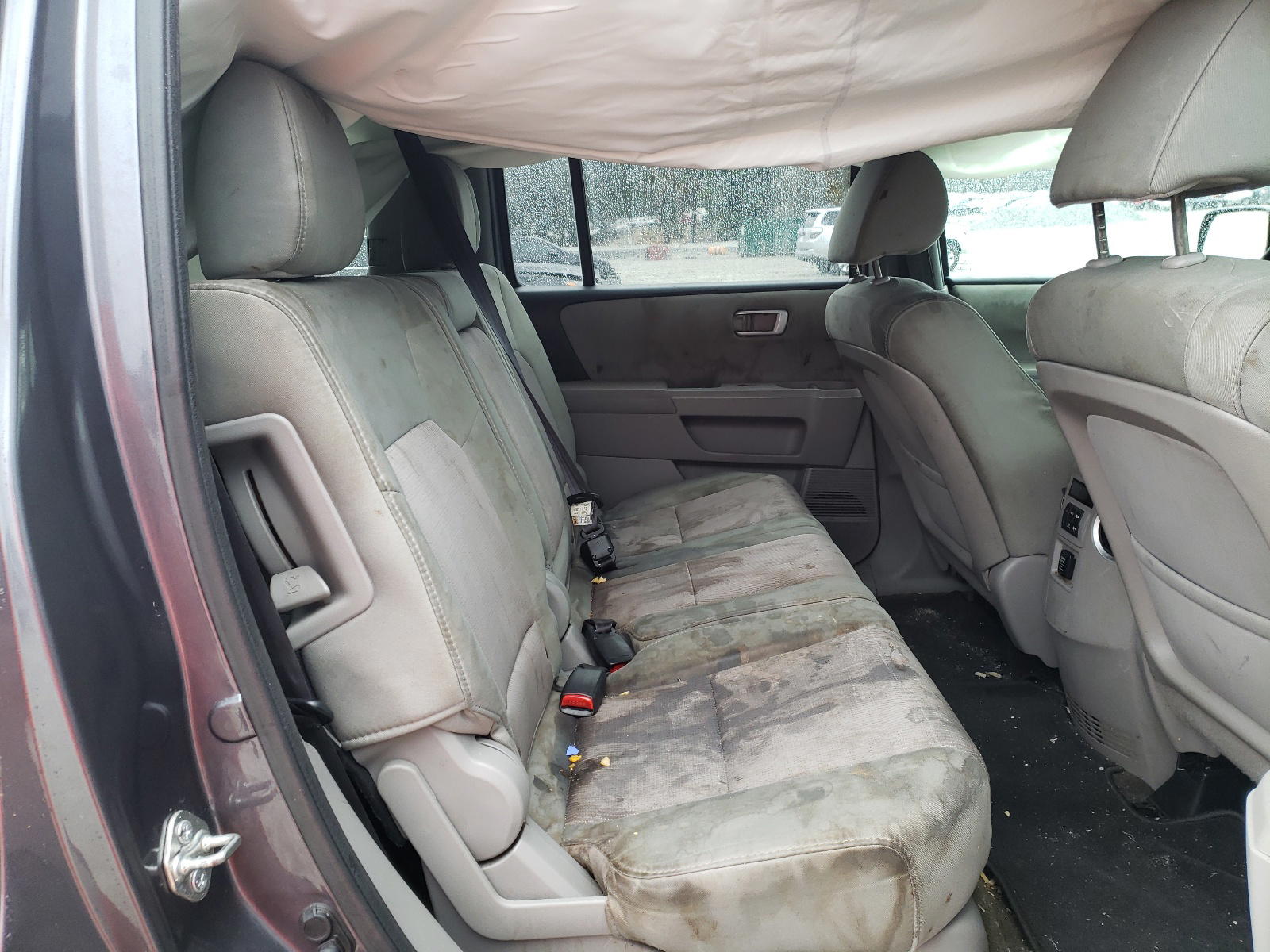 Photo 6 from auction – 2014 HONDA PILOT EX with VIN 5FNYF4H48EB033594