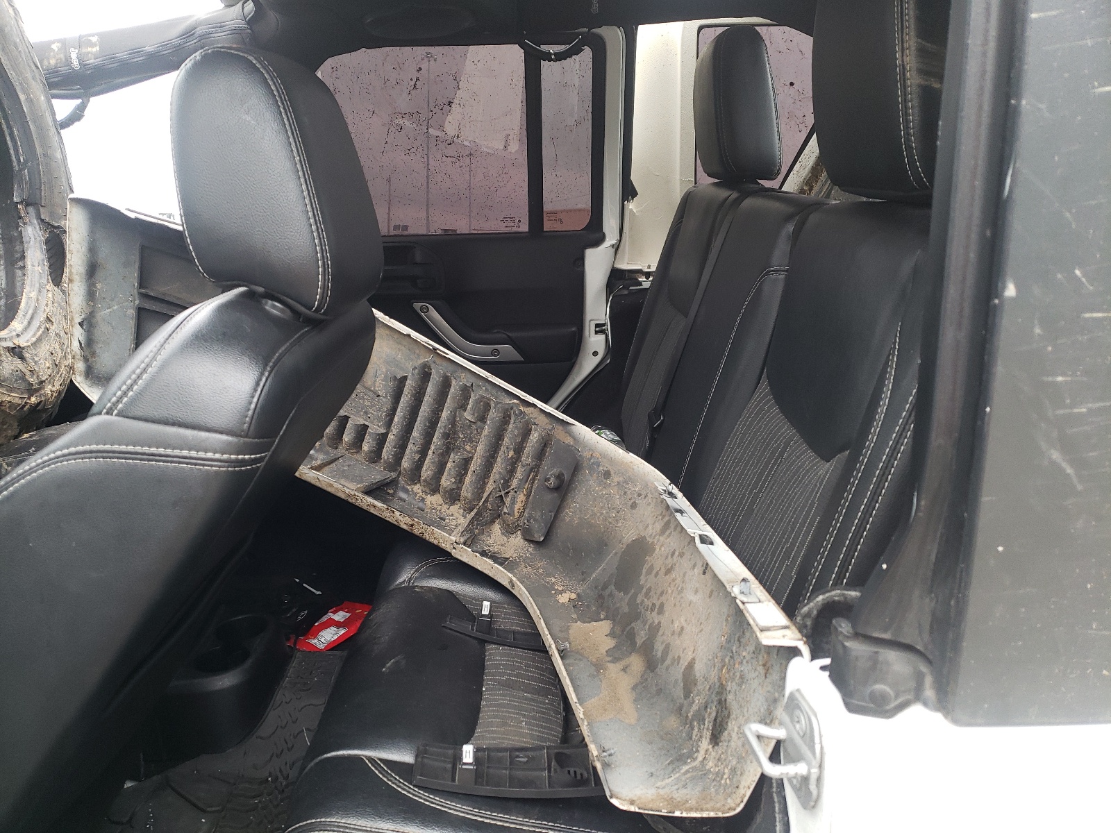 Photo 6 from auction – 2014 JEEP WRANGLER U with VIN 1C4BJWDG2EL222688
