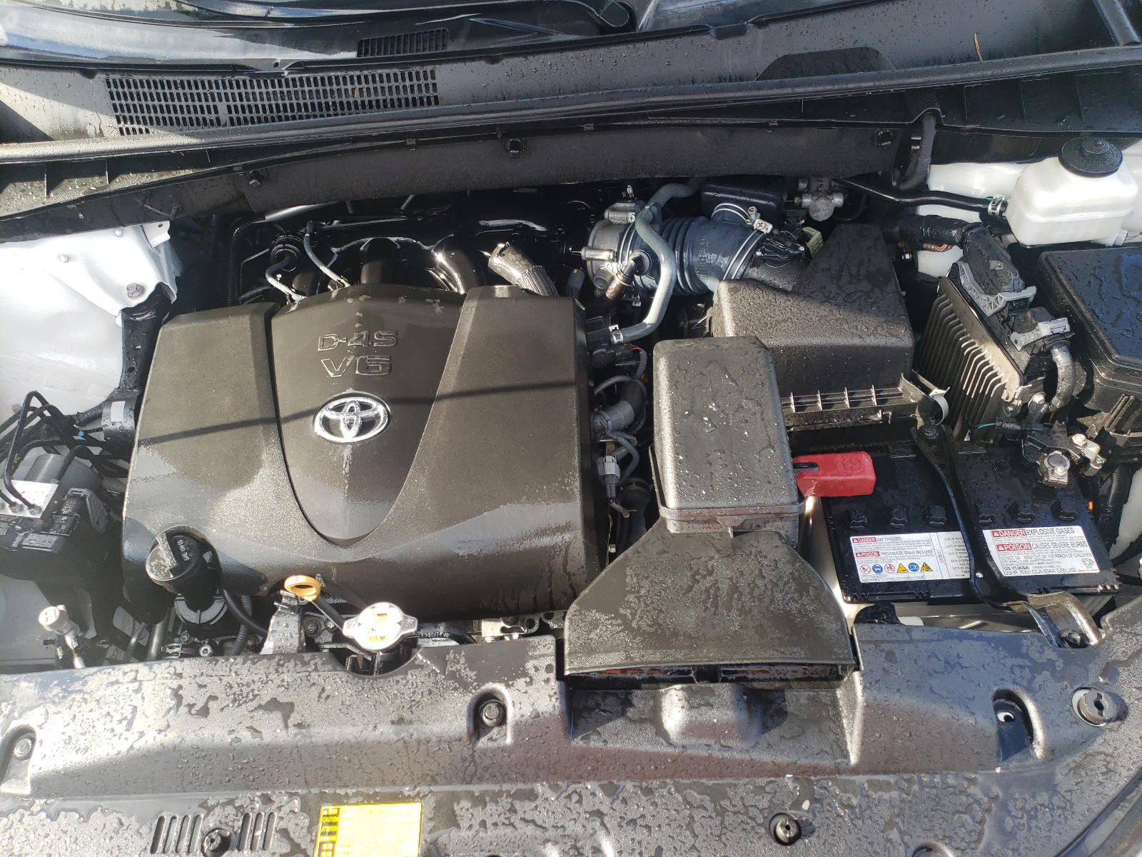 Photo 7 from auction – 2018 TOYOTA HIGHLANDER with VIN 5TDJZRFH7JS868202
