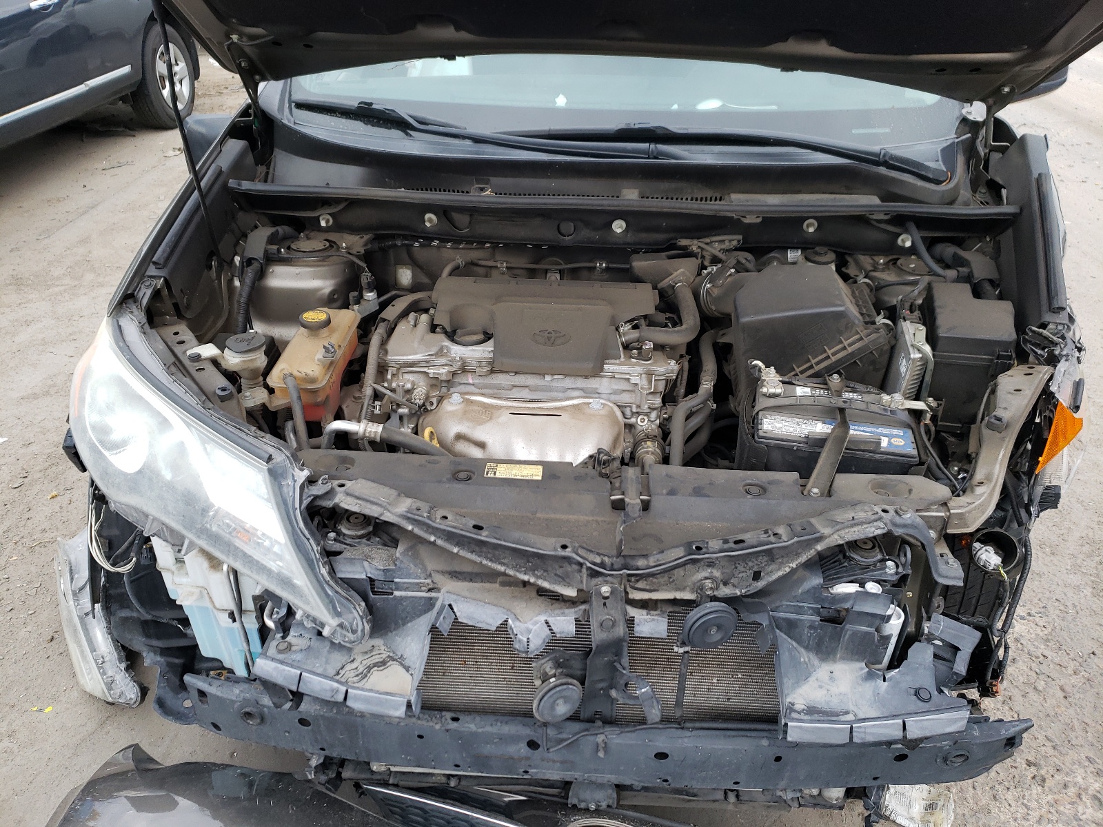Zdjęcie 7 z aukcji – 2015 TOYOTA RAV4 LE z VIN 2T3BFREV5FW256445