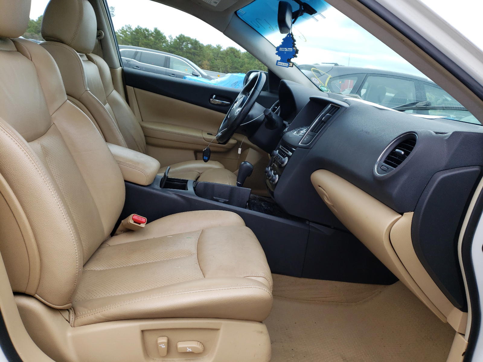 Photo 5 from auction – 2010 NISSAN MAXIMA S with VIN 1N4AA5AP6AC818073