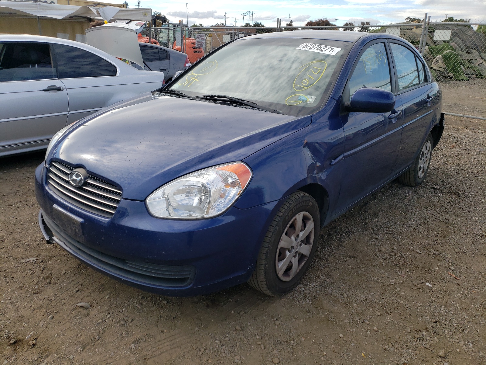 Photo 2 from auction – 2011 HYUNDAI ACCENT GLS with VIN KMHCN4AC7BU618065
