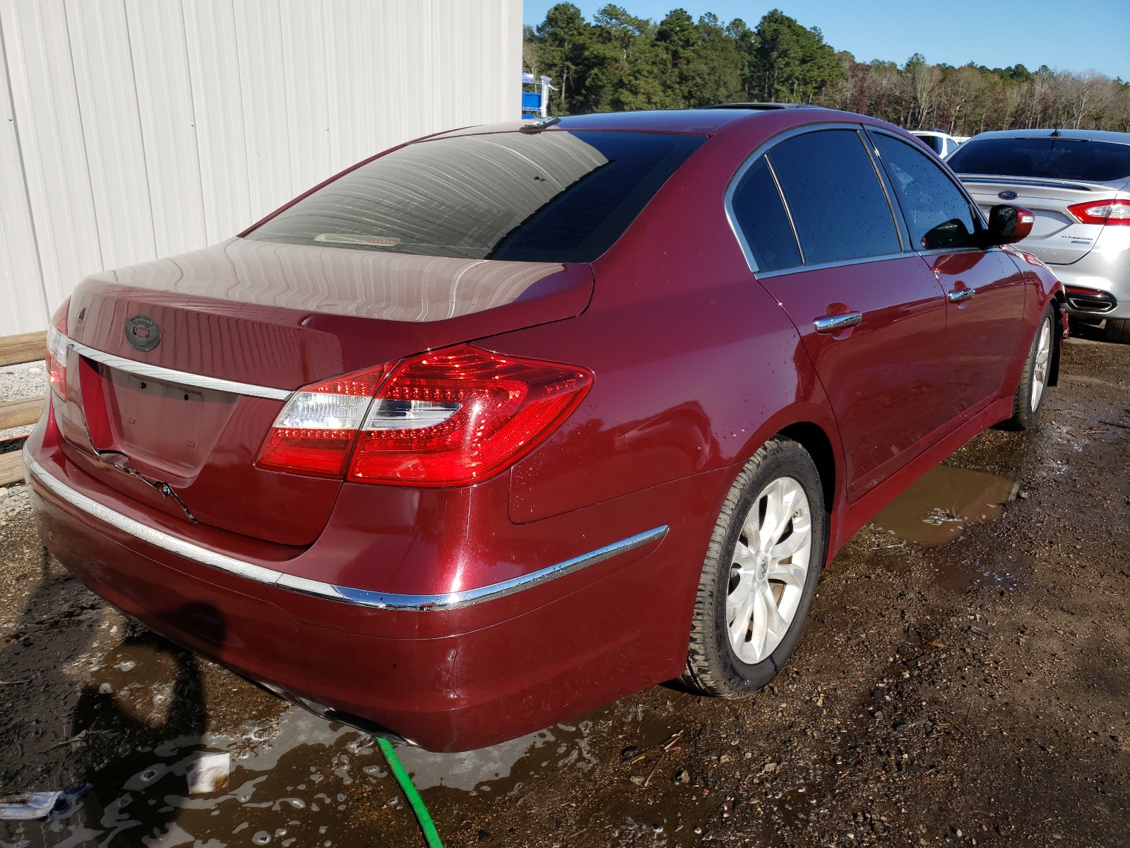Photo 4 from auction – 2013 HYUNDAI GENESIS 3. with VIN KMHGC4DD2DU215464