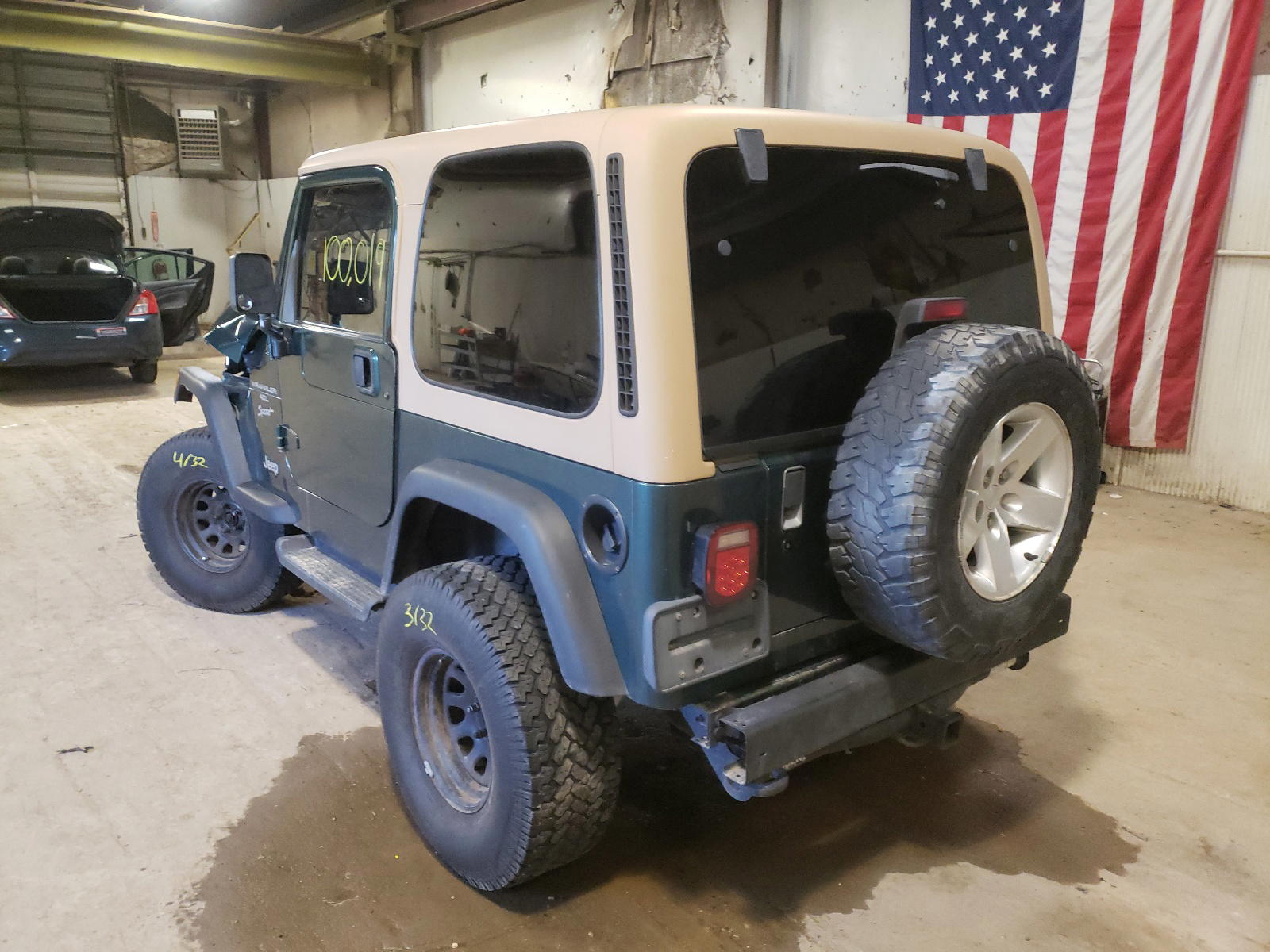 Photo 3 from auction – 2000 JEEP WRANGLER / with VIN 1J4FA49S9YP741442