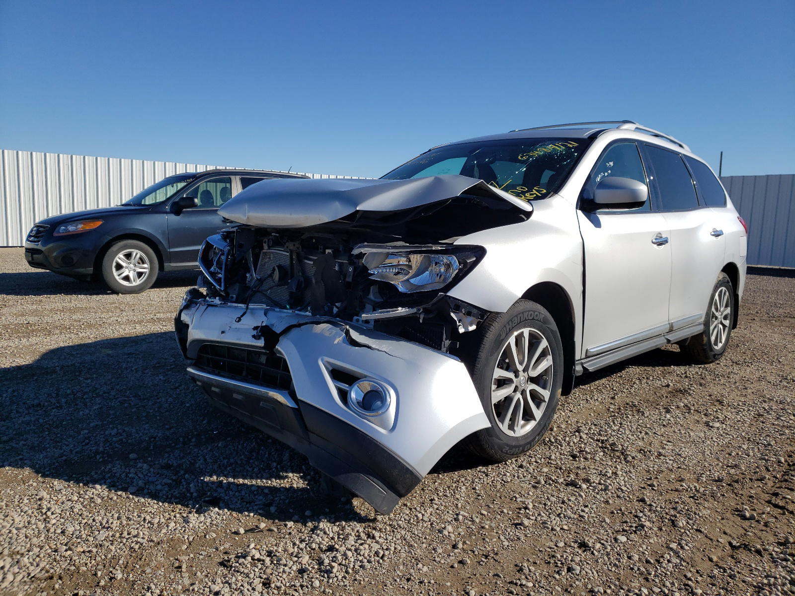 Photo 2 from auction – 2015 NISSAN PATHFINDER with VIN 5N1AR2MM2FC702066