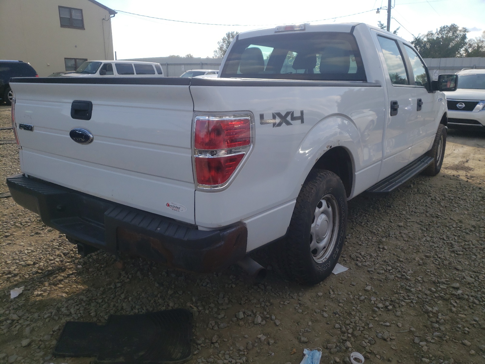 Photo 4 from auction – 2010 FORD F150 SUPER with VIN 1FTFW1E87AKE40915
