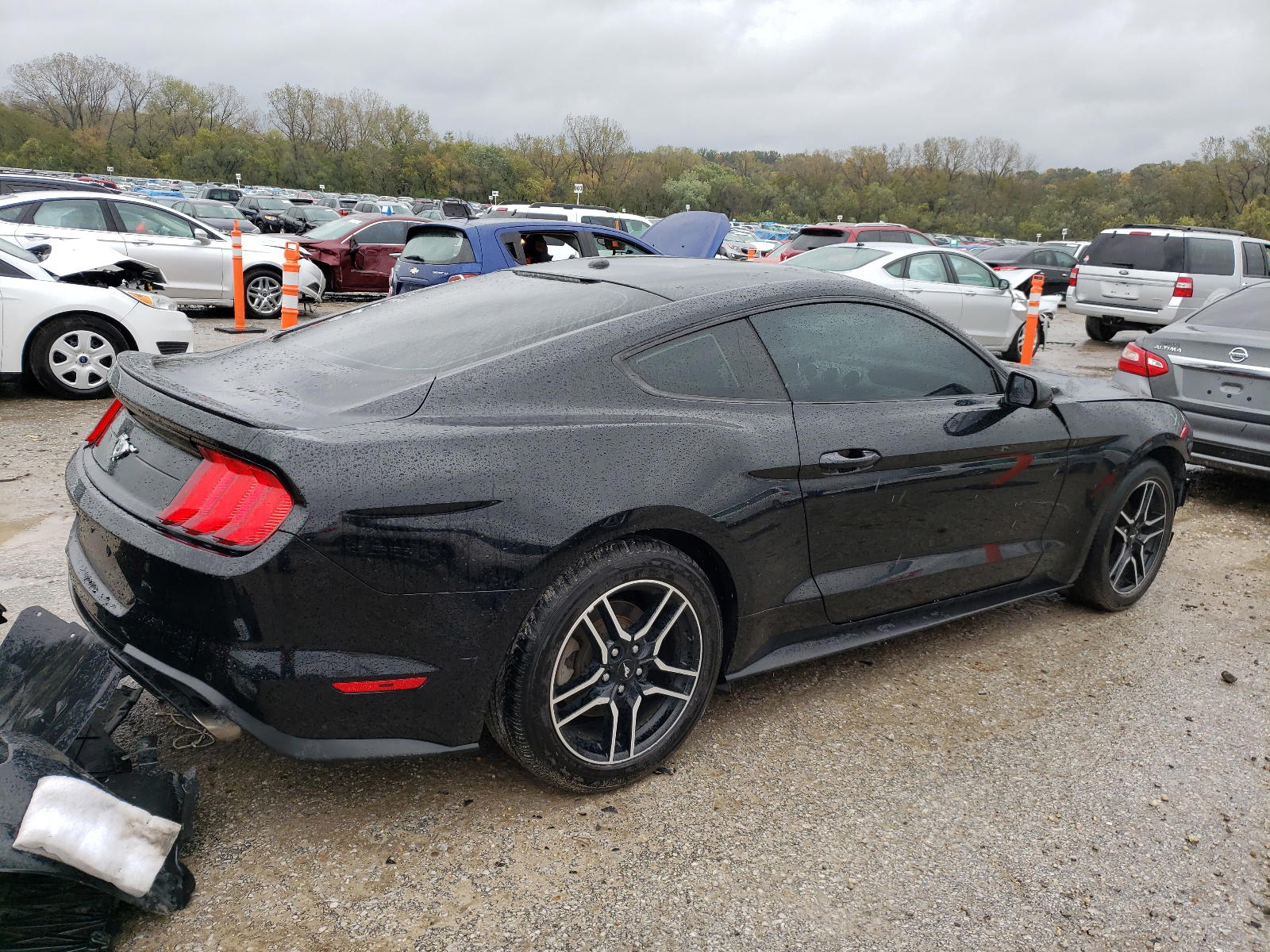 Photo 4 from auction – 2018 FORD MUSTANG with VIN 1FA6P8TH8J5122878
