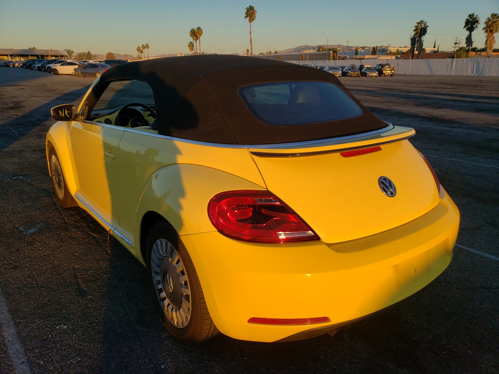Photo 3 from auction – 2013 VOLKSWAGEN BEETLE with VIN 3VW5P7AT5DM827110