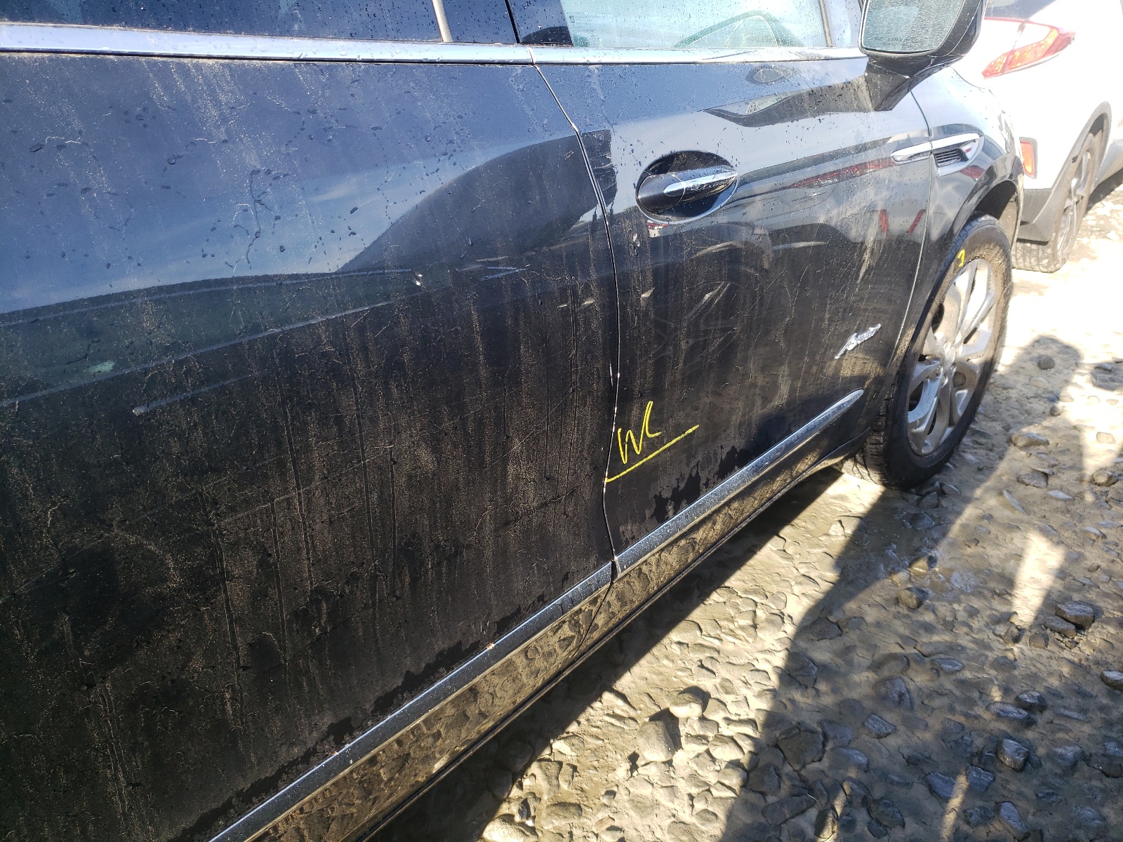 Photo 9 from auction – 2018 BUICK ENCLAVE AV with VIN 5GAEVCKWXJJ270442